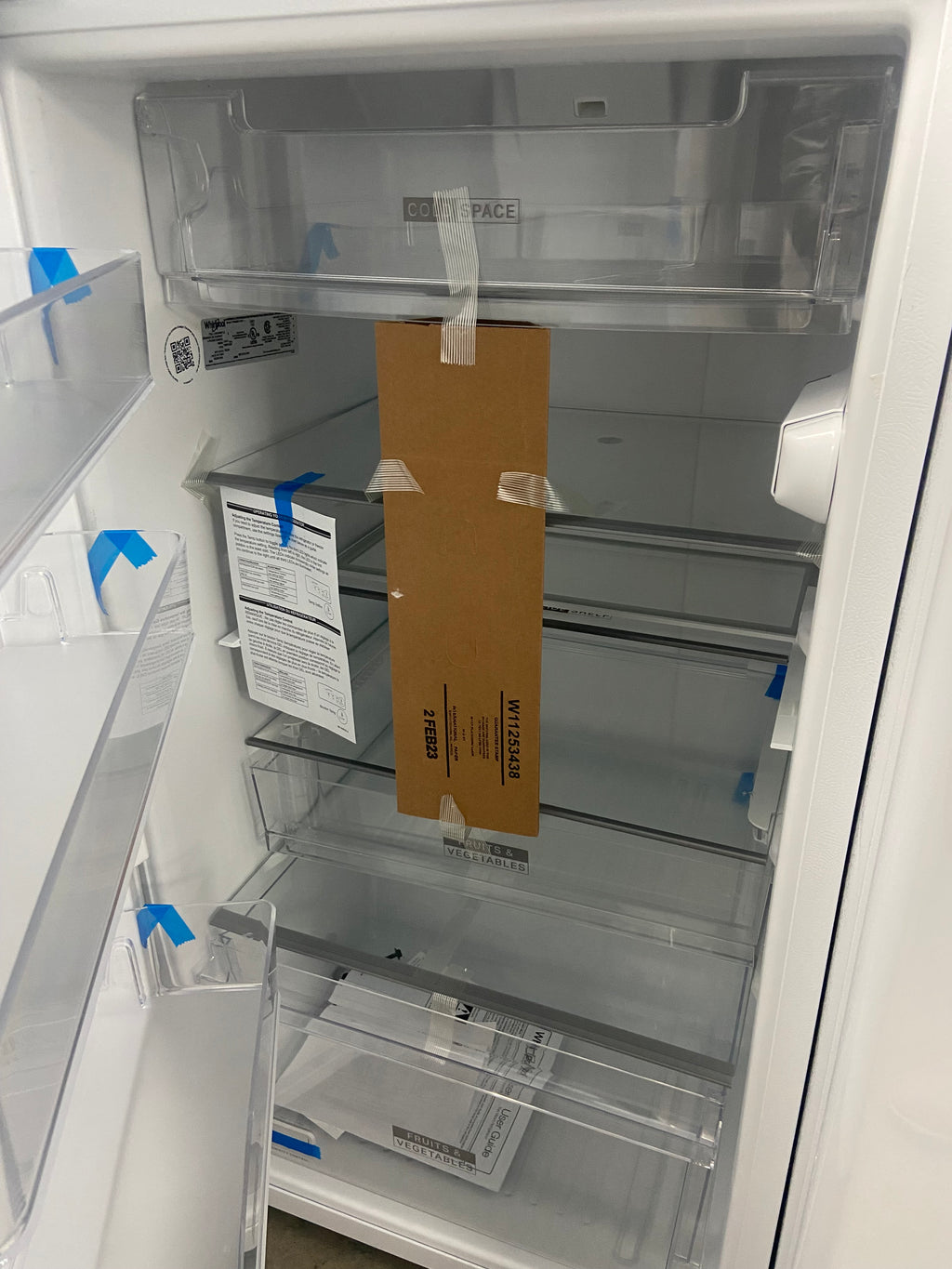 Whirlpool apartment size (24”) New fridge