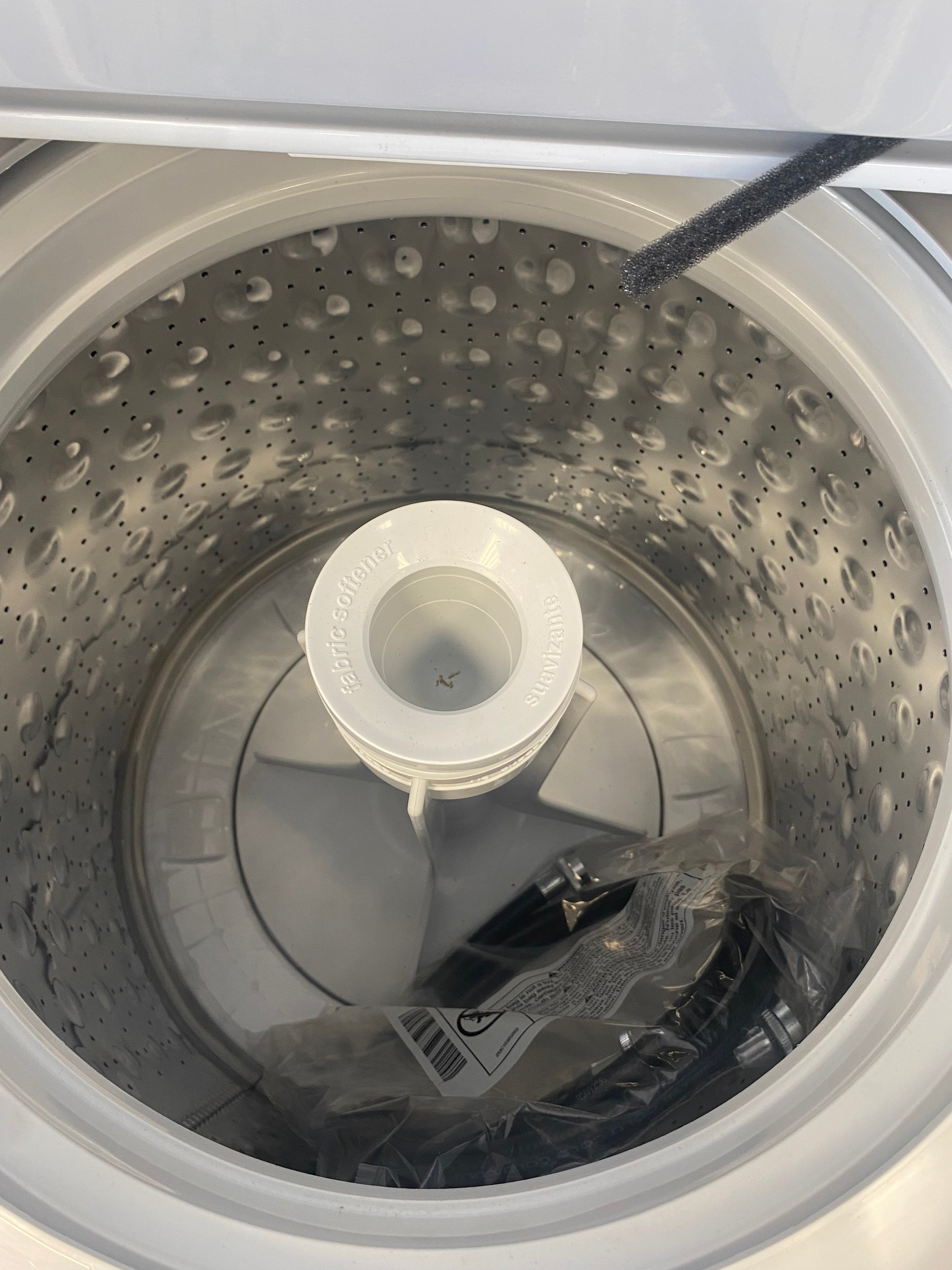 GE 24" Unitized Spacemaker Washer and Electric Dryer White - GUD24ESMM1WW