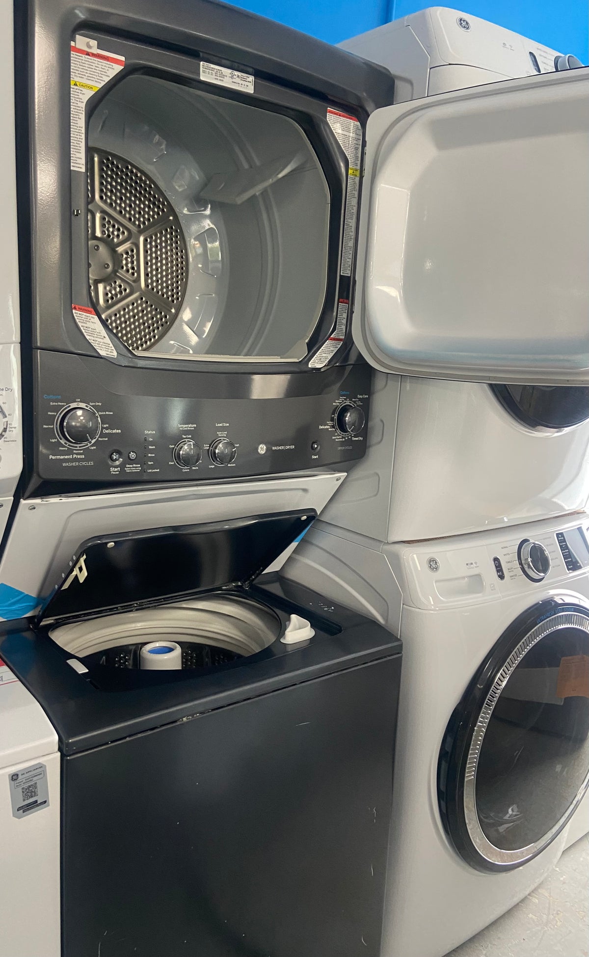 GE black laundry Center,  GUD37ESMJ1DG, “lightly used ”, 3 Months Warranty