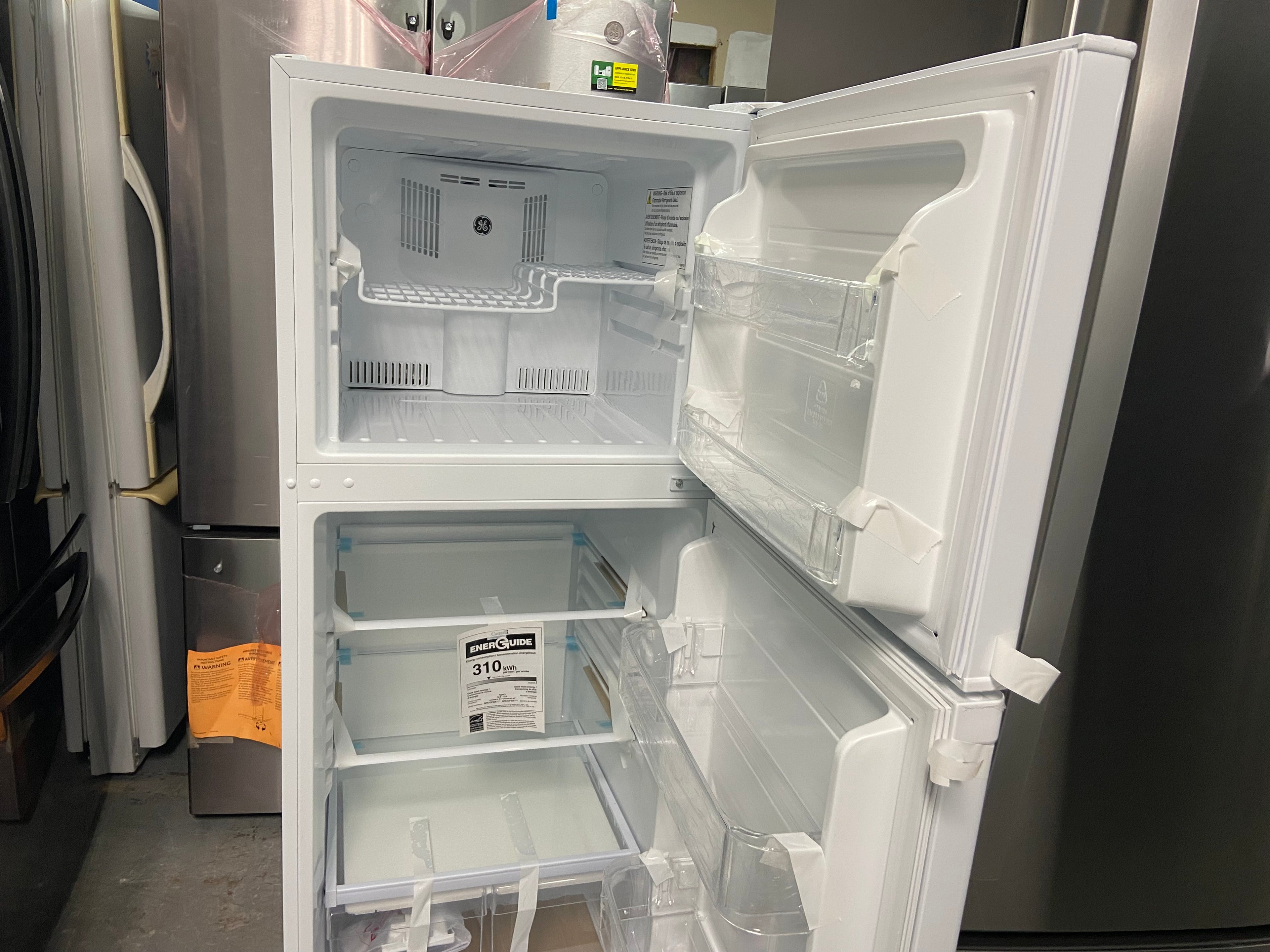 White 24” GE GPE12FGKFWW Fridge (New)