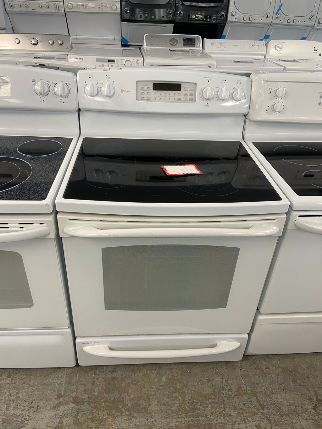 White 30” GE Profile PCB969DR1WW Glass Top Stove (Refurbished)