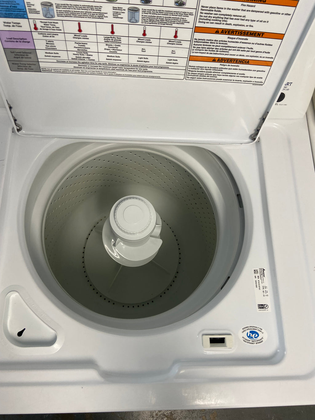 White 27 inch Amana Top Load Washer, with an Agitator, NTW4516FW2 "Refurbished"