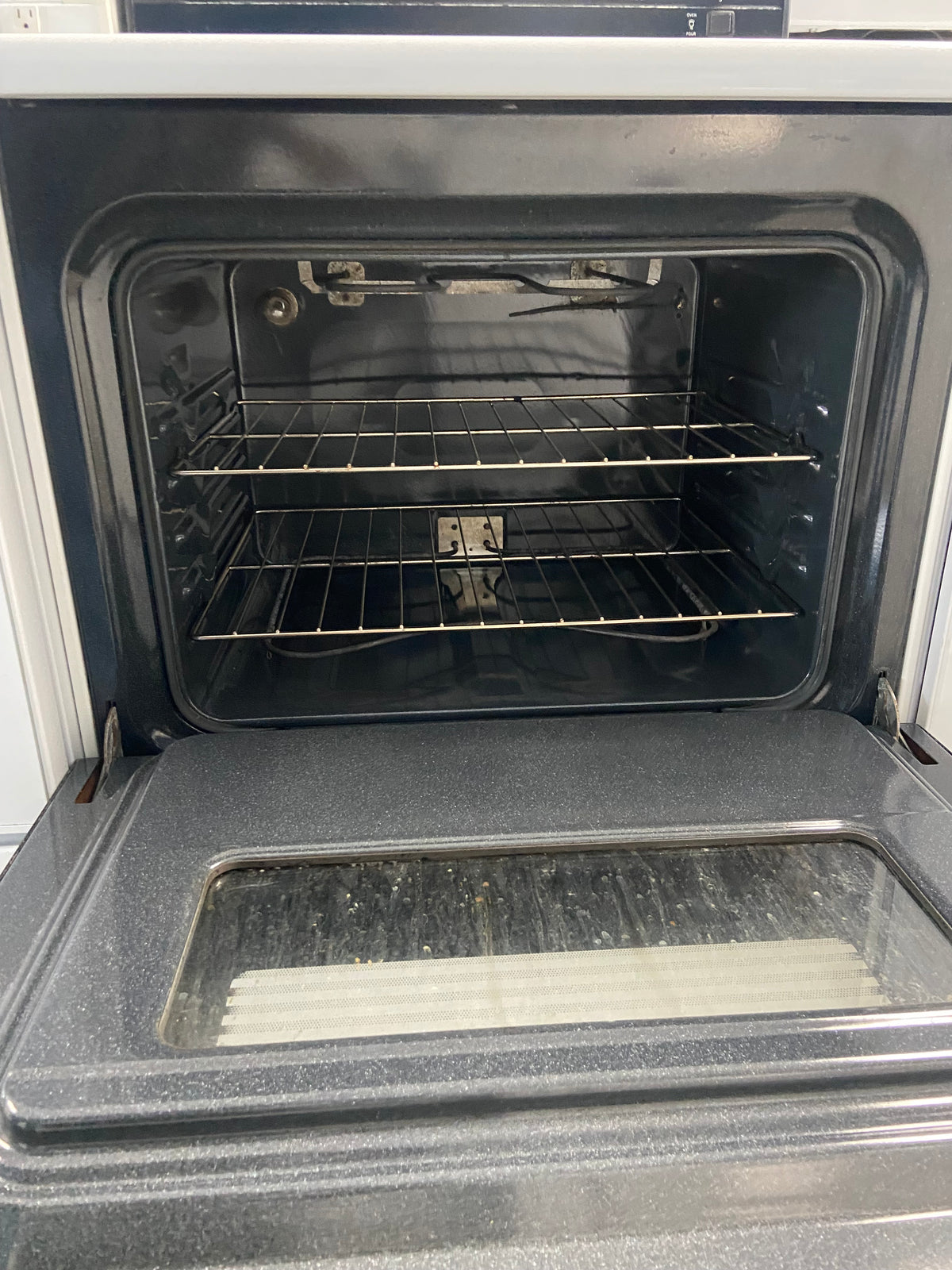 30” Admiral ADE33002 Coil Top Stove (Refurbished)