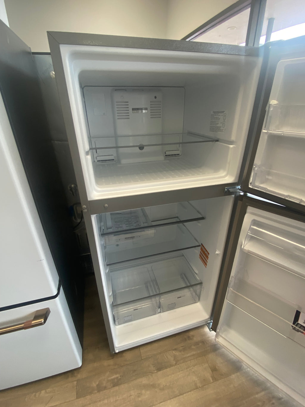 Stainless steel Whirlpool WRTX5419SZ00 Top Freezer Refrigerator, 30 inch Width, 19 cu. ft. Capacity