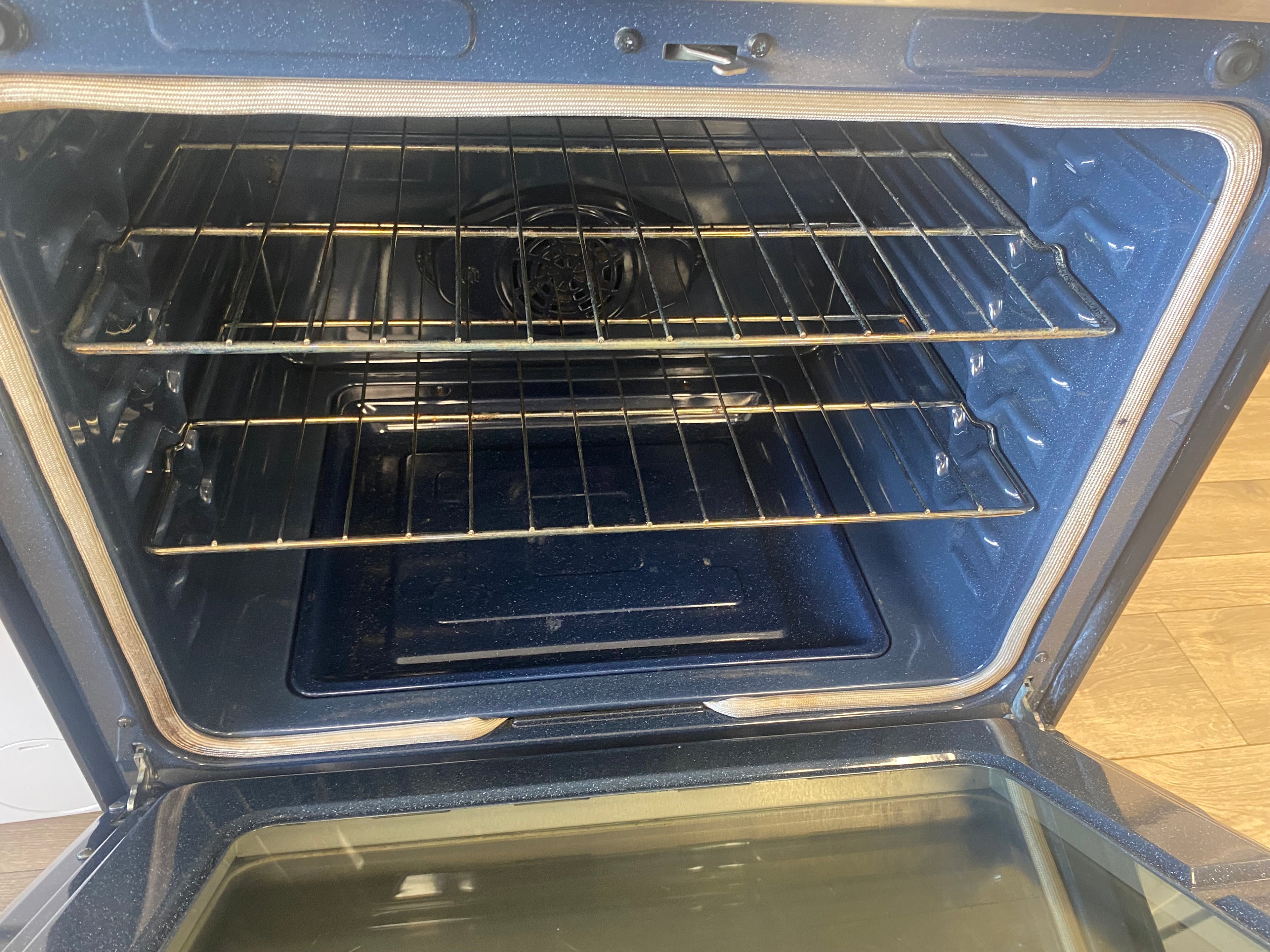 Samsung slide in glass top stove "Refurbished"