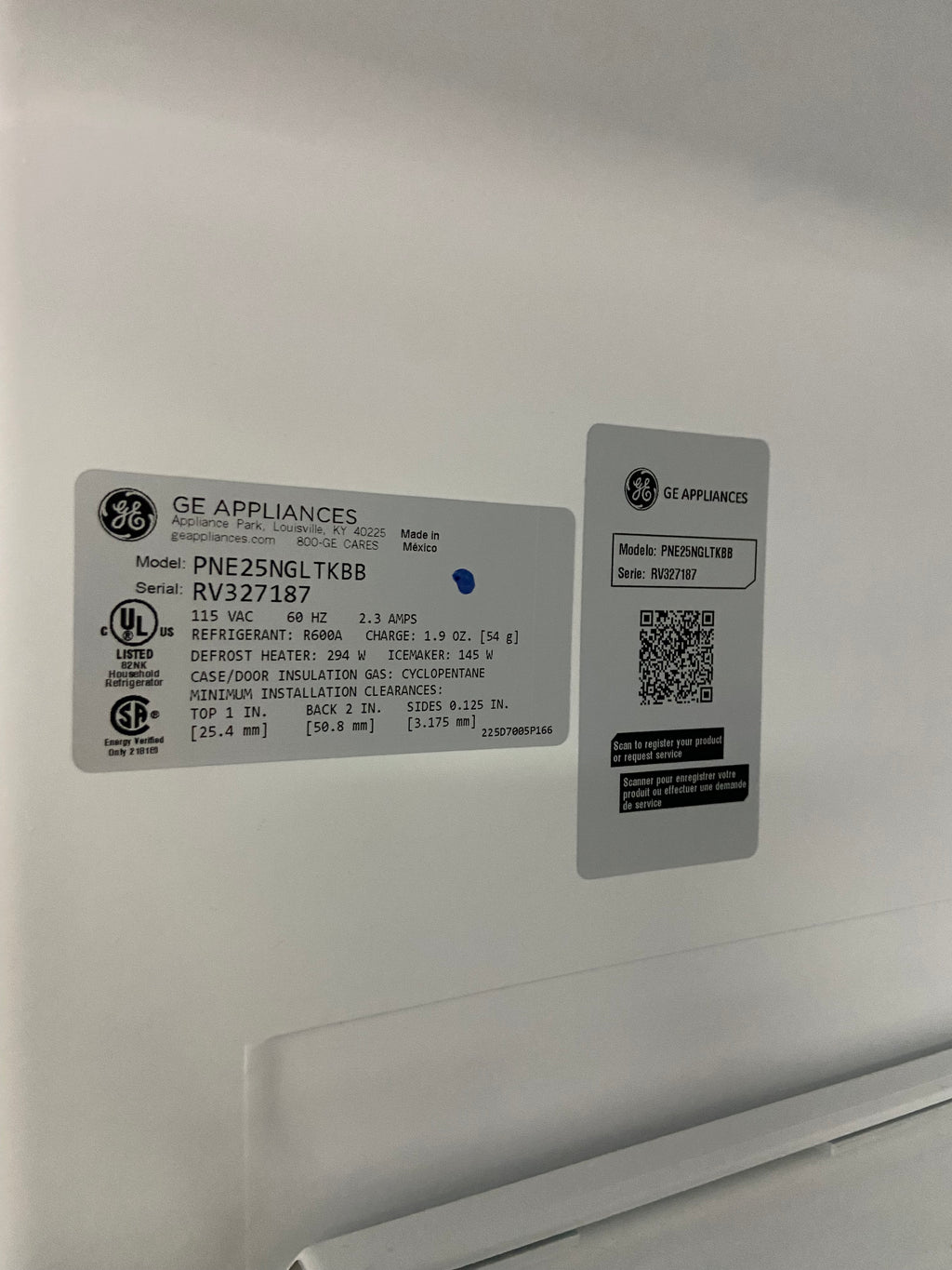 Black Stainless GE fridge