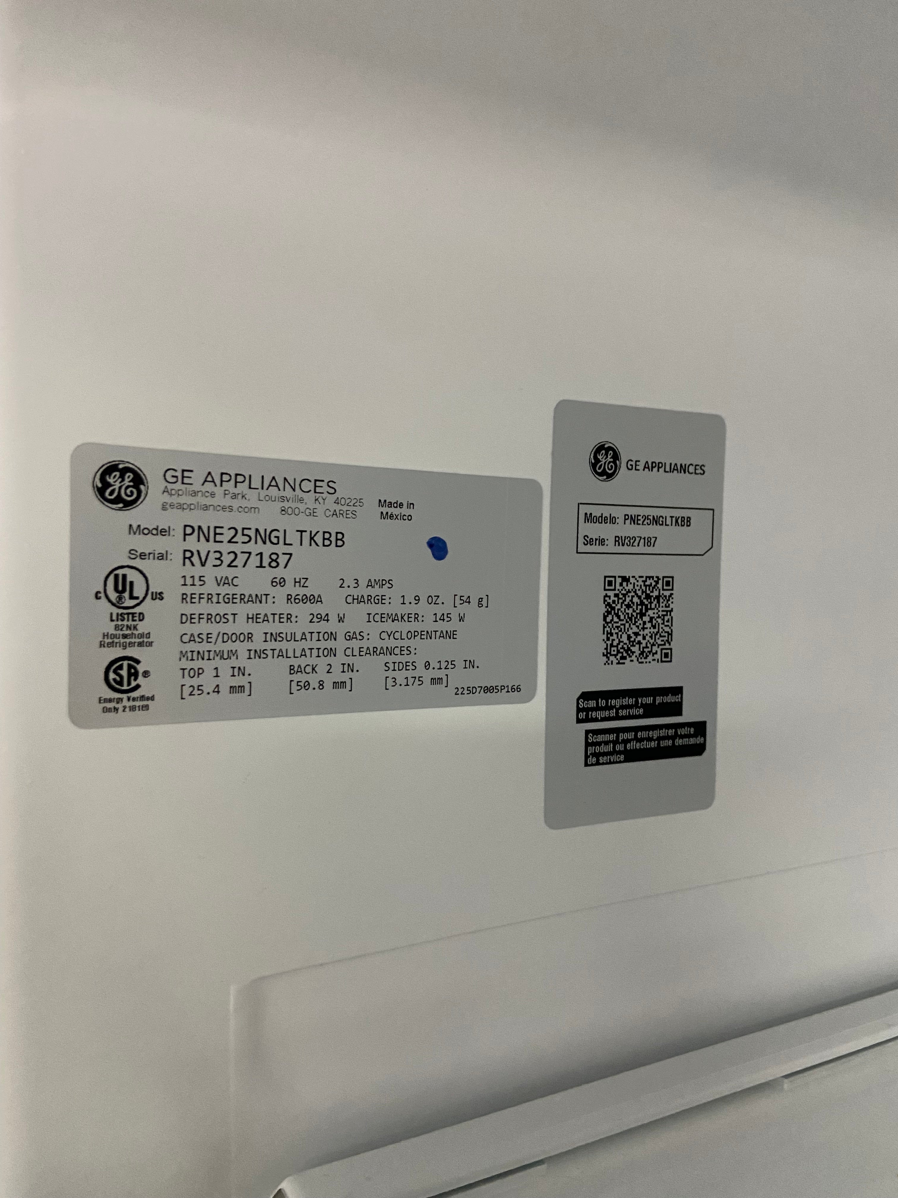 Black Stainless GE fridge