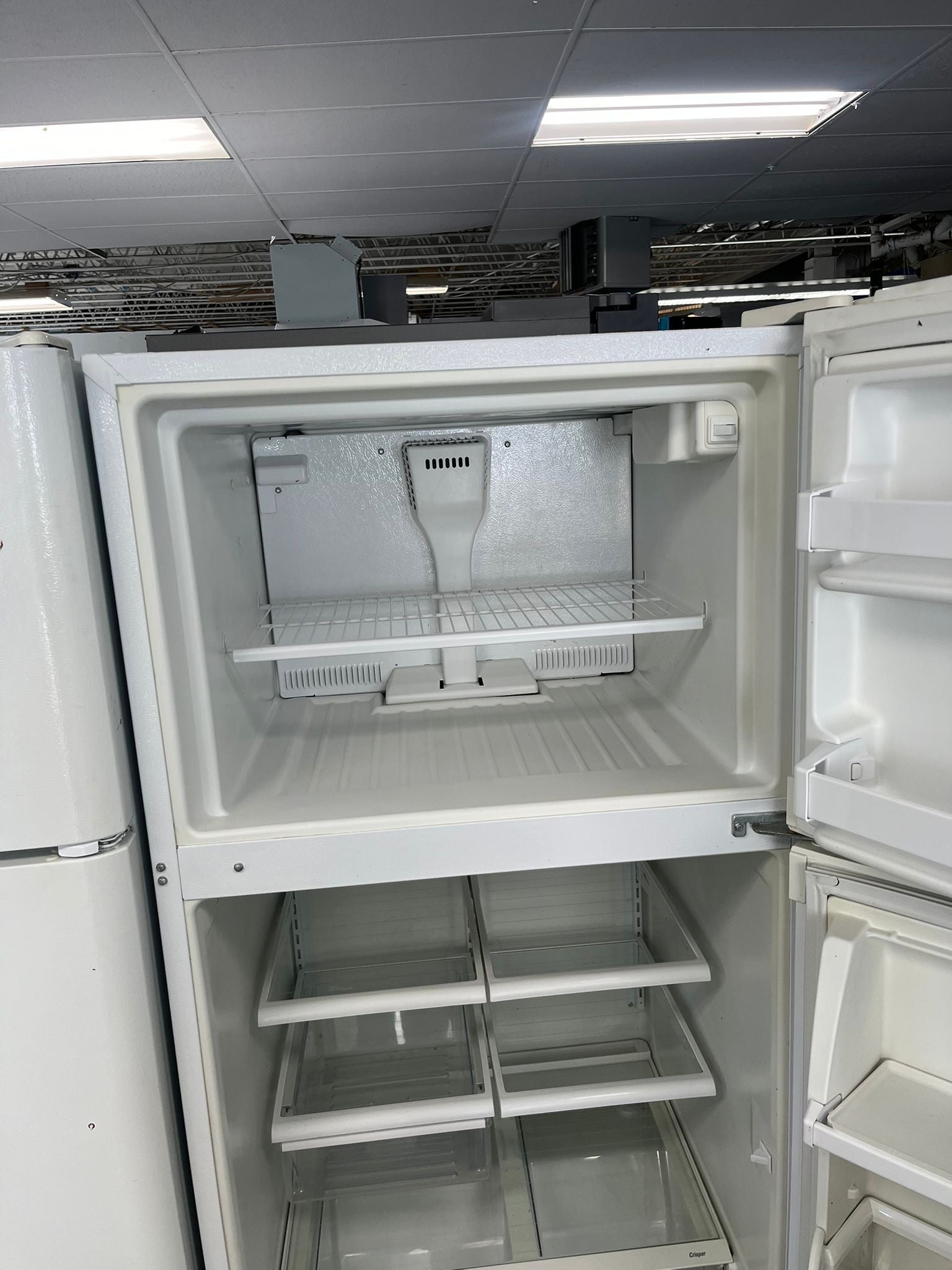 Whirlpool GR9FHKXVQ00 18.9 cu. ft. Top Freezer Refrigerator