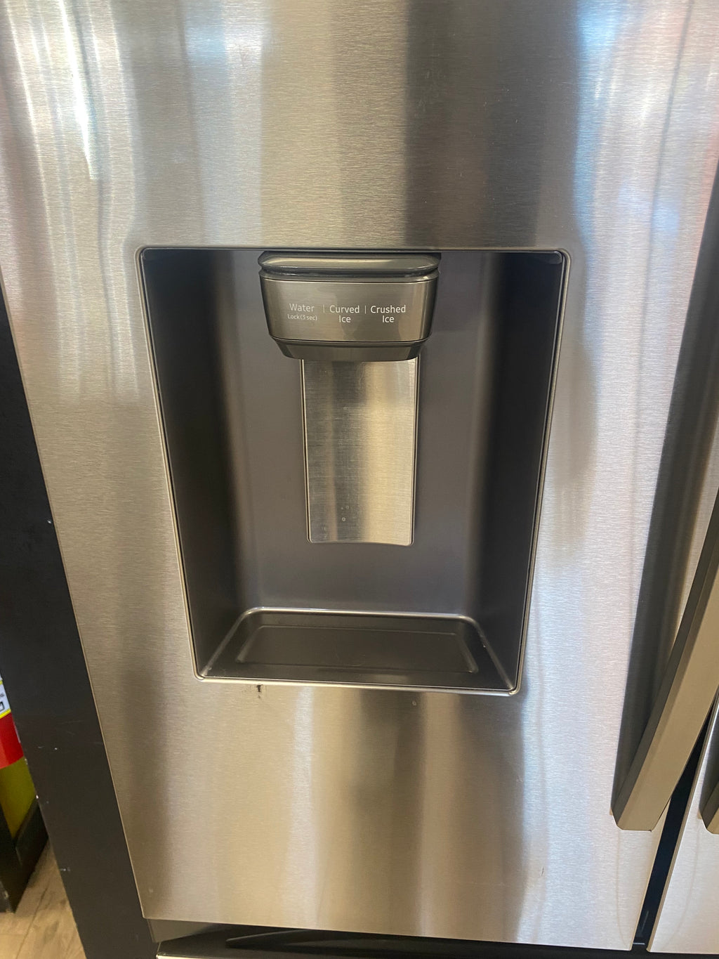 36” Double freezer Samsung Stainless Fridge, water and ice dispenser “scratch and dent”