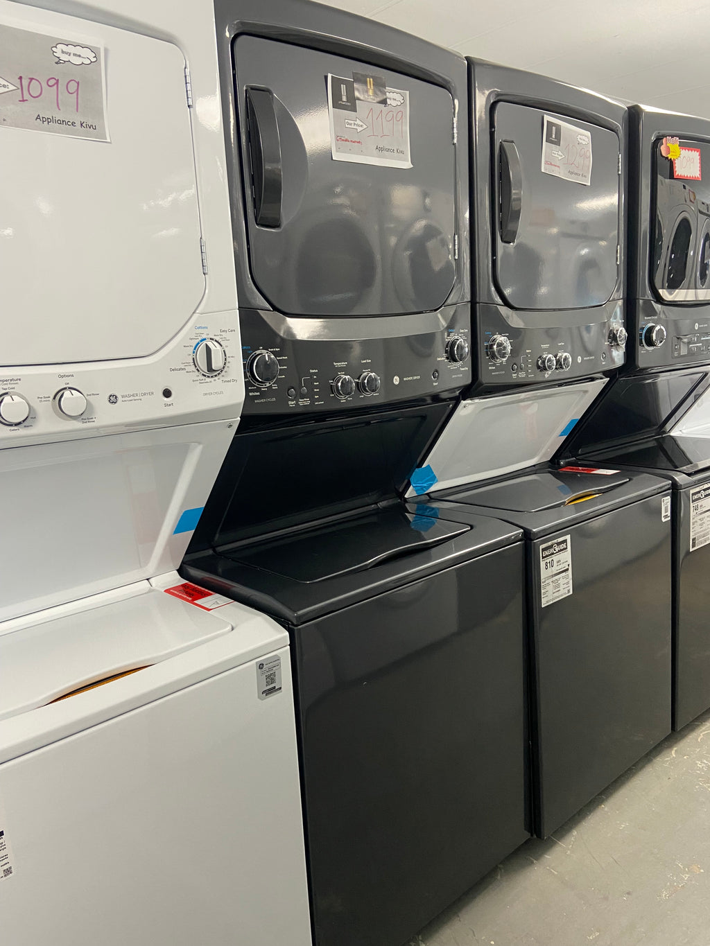 27” GE GUD37ESMM1DG Laundry Center, Contains Agitator Washer: 4.4 cu. ft. Capacity,11 Wash Cycles, 800 RPM Spin Speed, Dryer: 5.9 cu. ft. Capacity, Electric