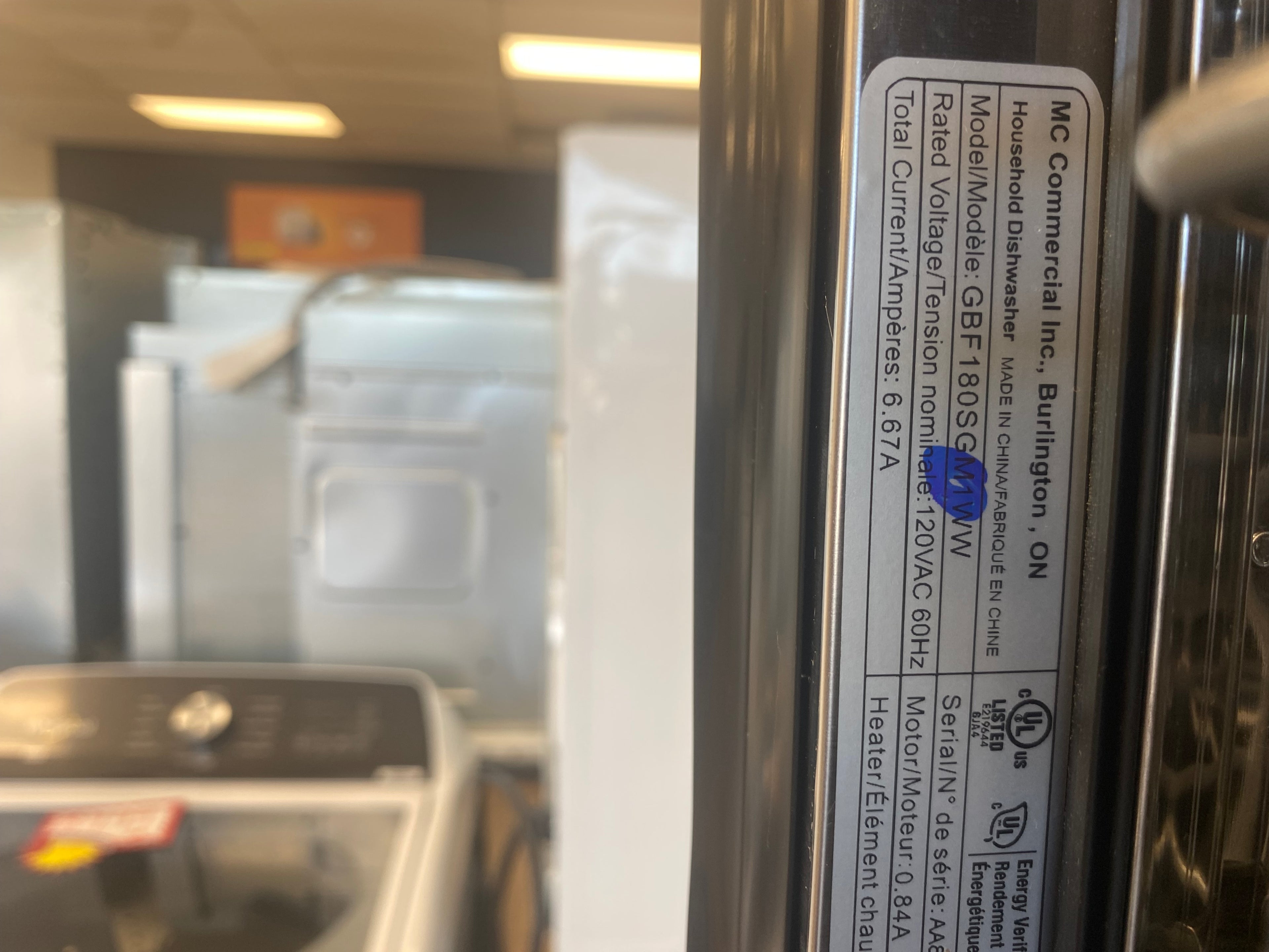 18” GE dishwasher, White