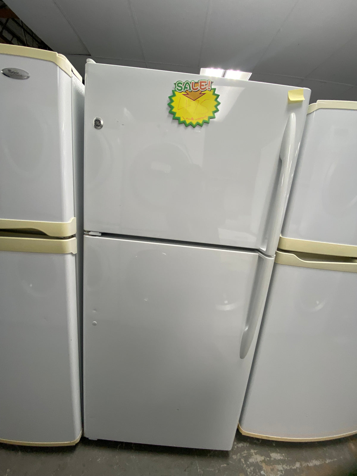 White 30” GE GTRCOKBZARWW Fridge (Refurbished)