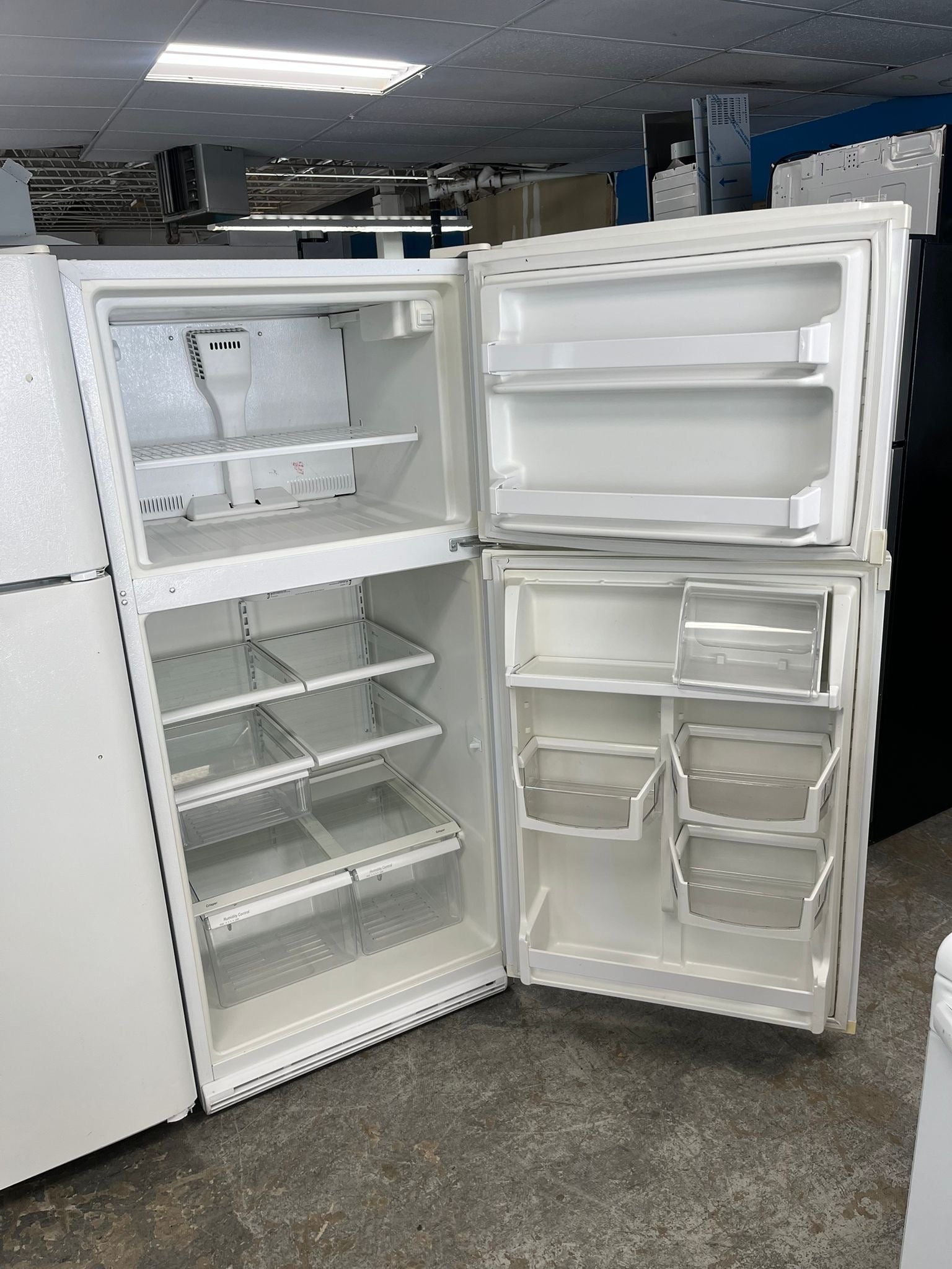 Whirlpool GR9FHKXVQ00 18.9 cu. ft. Top Freezer Refrigerator