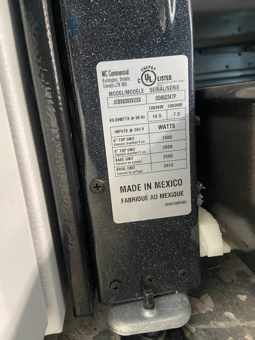 GE JCBS630SV2SS Electric Range, 5 cu. ft. Capacity, 30 inch Exterior Width, 4 Burners, Storage Drawer, Manual Clean, 2,000 W Highest Element, Stainless Steel colour