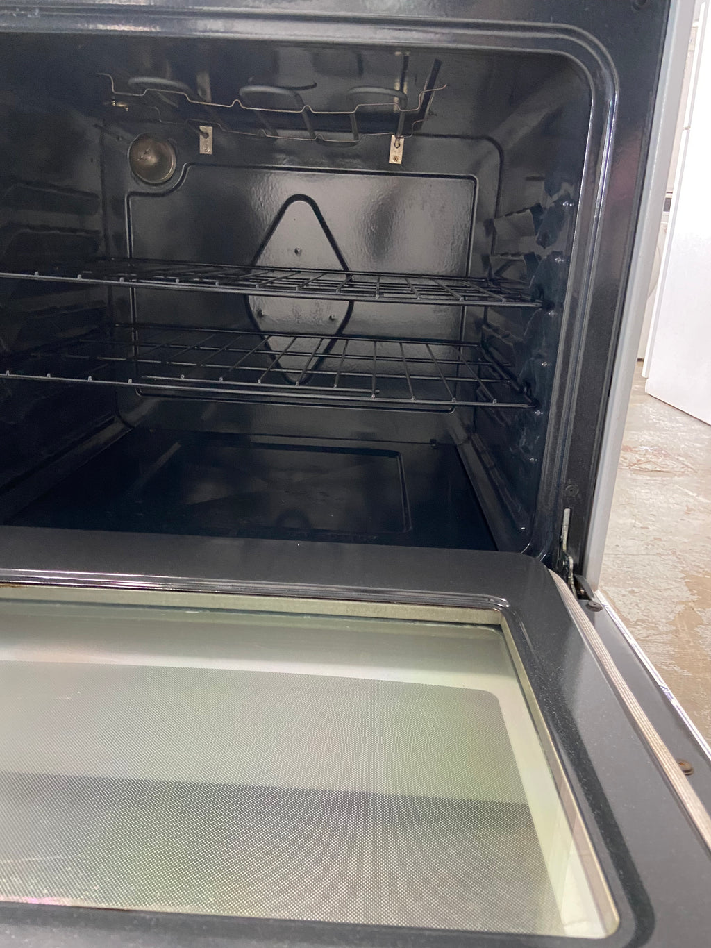 White 30” Kenmore 970C503520 Coil Top Stove (Refurbished)