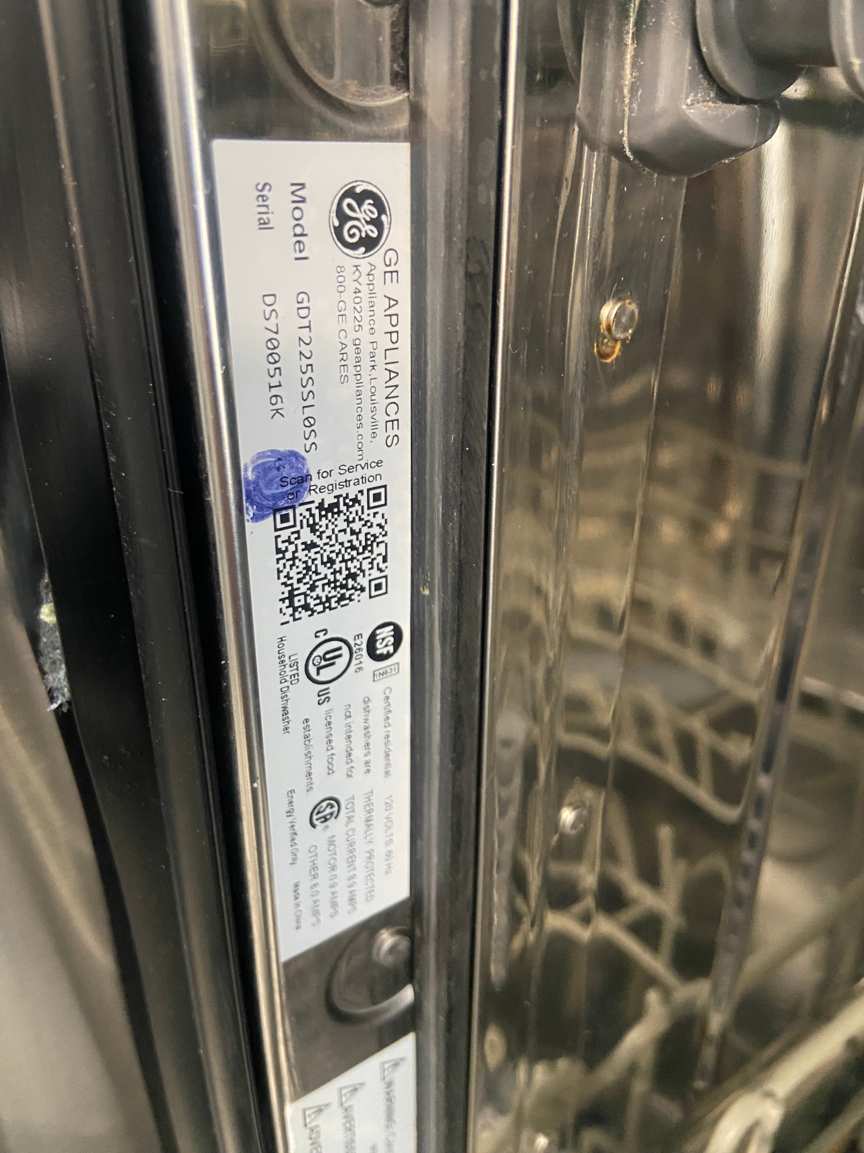 GE Built in 24" Stainless Dishwasher "scratch and Dent"