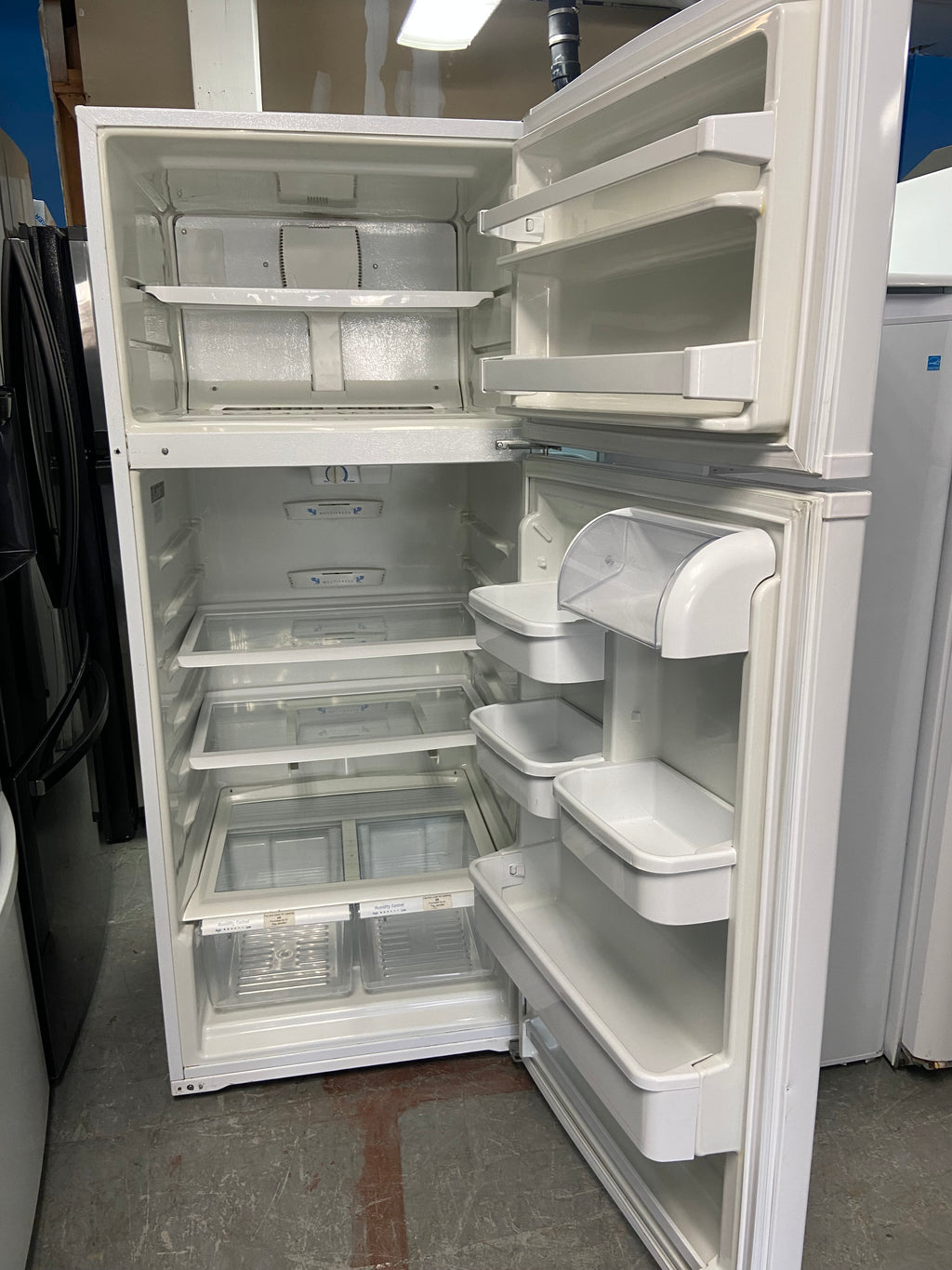 29” White Inglis IRT184301 Refrigerator with warranty