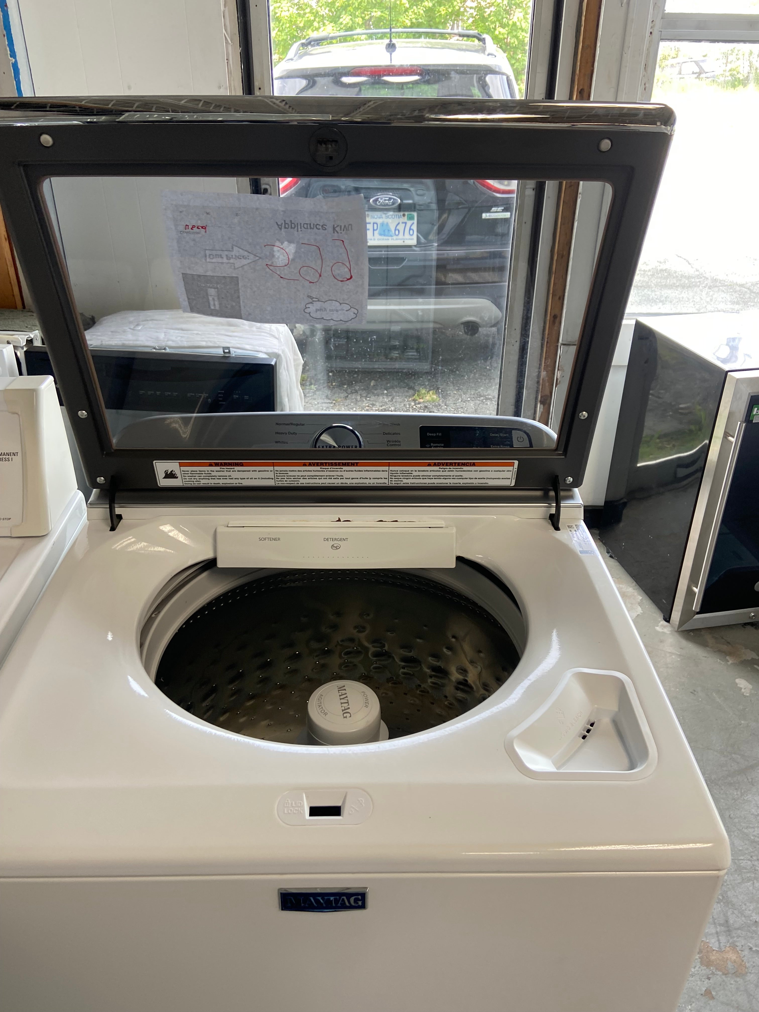 White Maytag MVW6230HW0 Top Load Washer, 27 inch Width, 5.4 cu. ft. Washer Capacity "Refurbished"