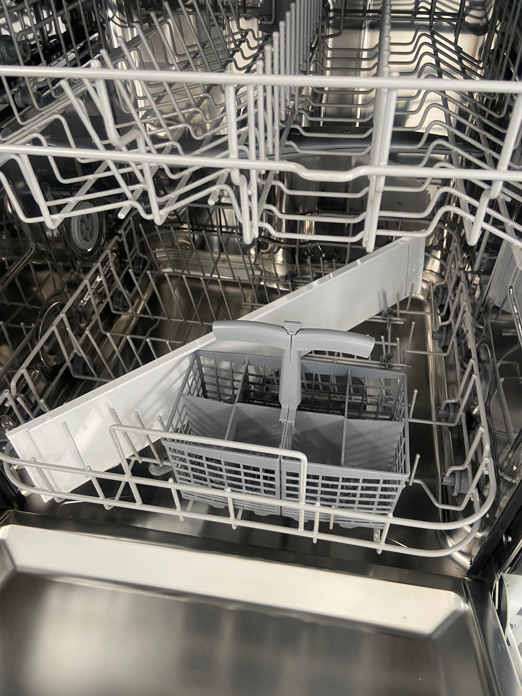 GE White 24" Built-in Dishwasher "scratch and dent"