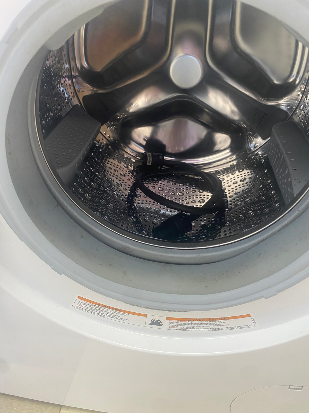 24” Bosch Front load washer, white "Refurbished"