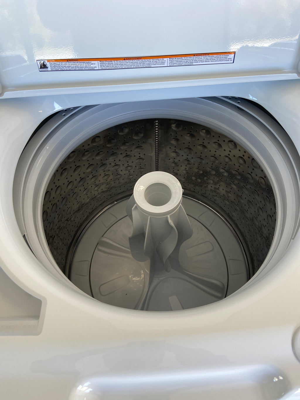 Moffat White top load washer, “Brand New”, 1 year factory warranty.