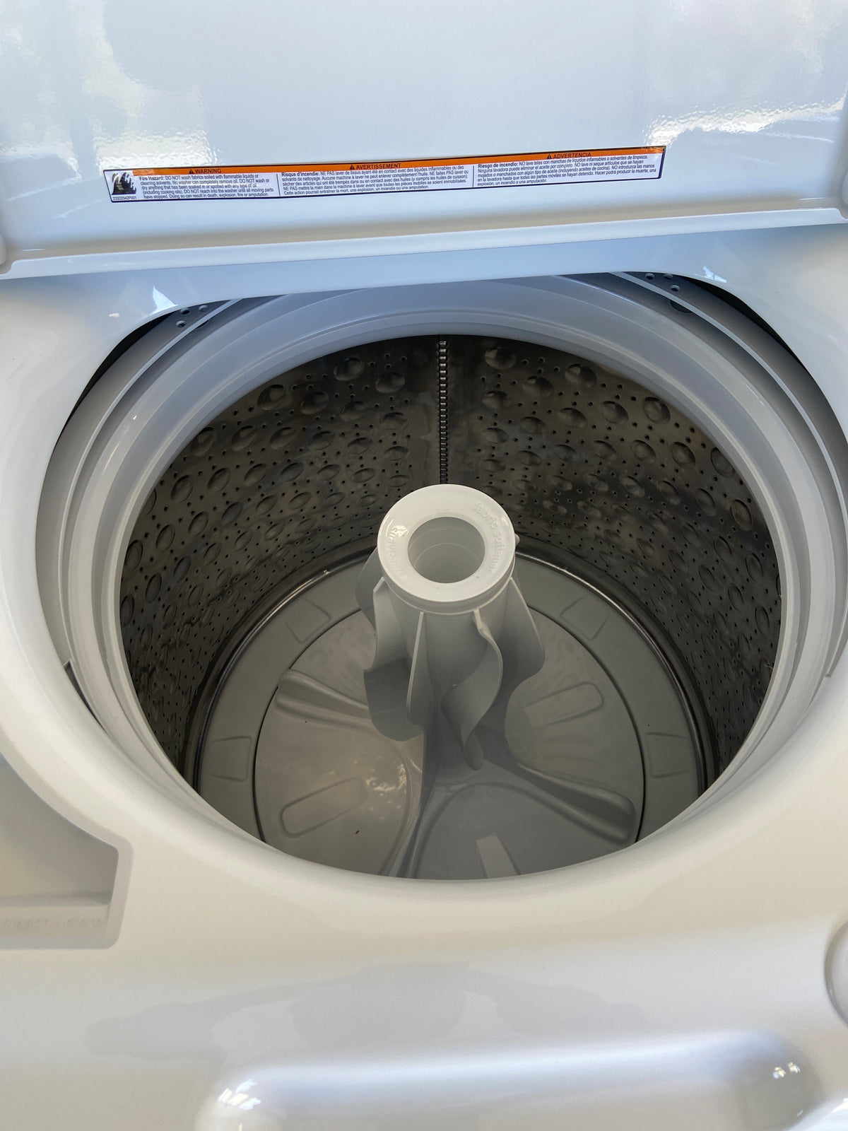 Moffat White top load washer, “Brand New”, 1 year factory warranty.