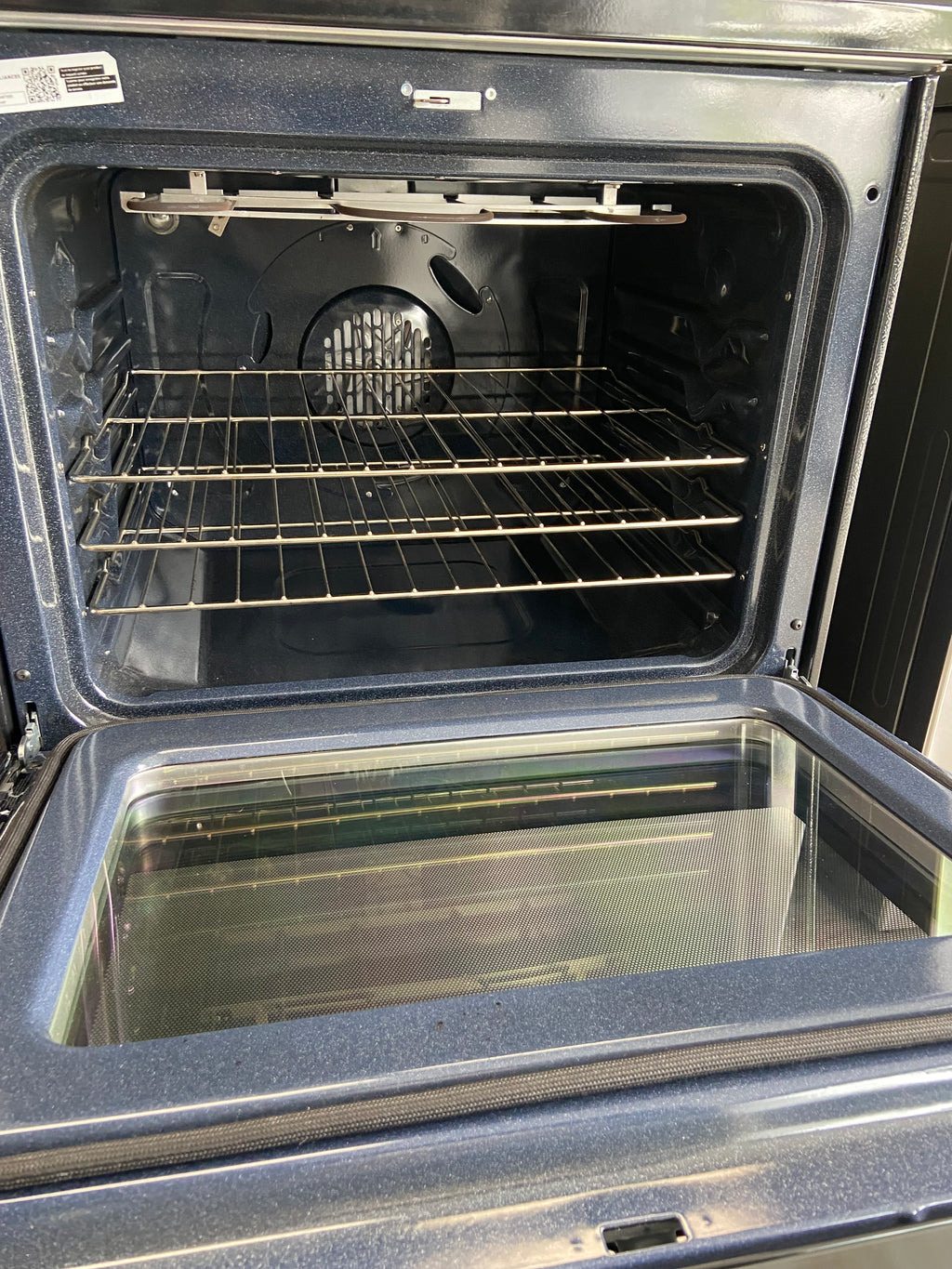 Black 30” GE JCB840ST3SS Glass Top Stove (Scratch and Dent)