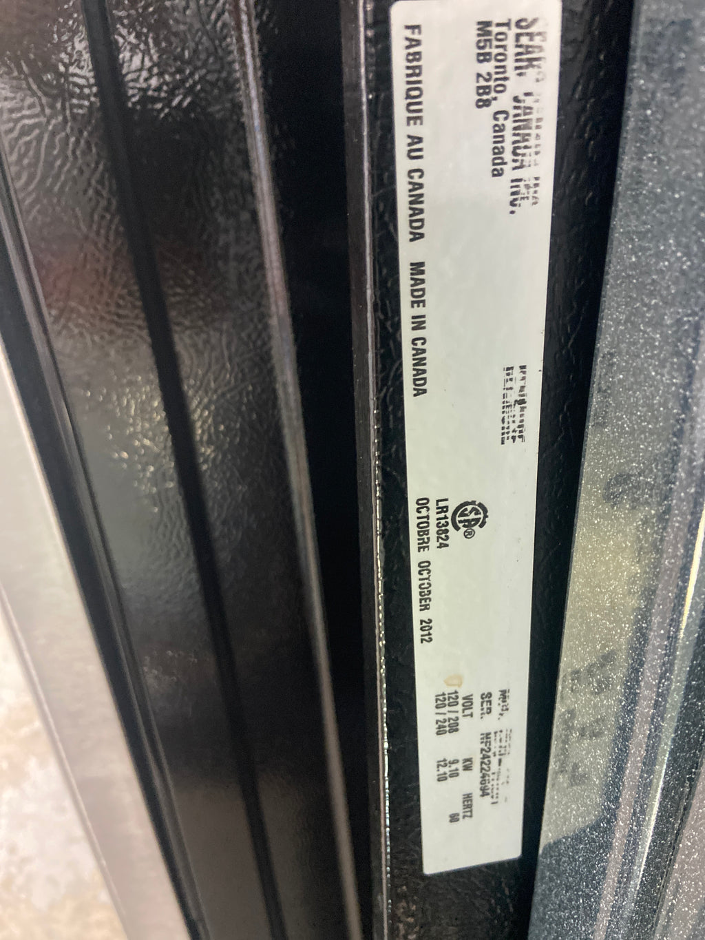 Kenmore glass top stove, serial: NF24224694 “Refurbished”, 3 Months Warranty