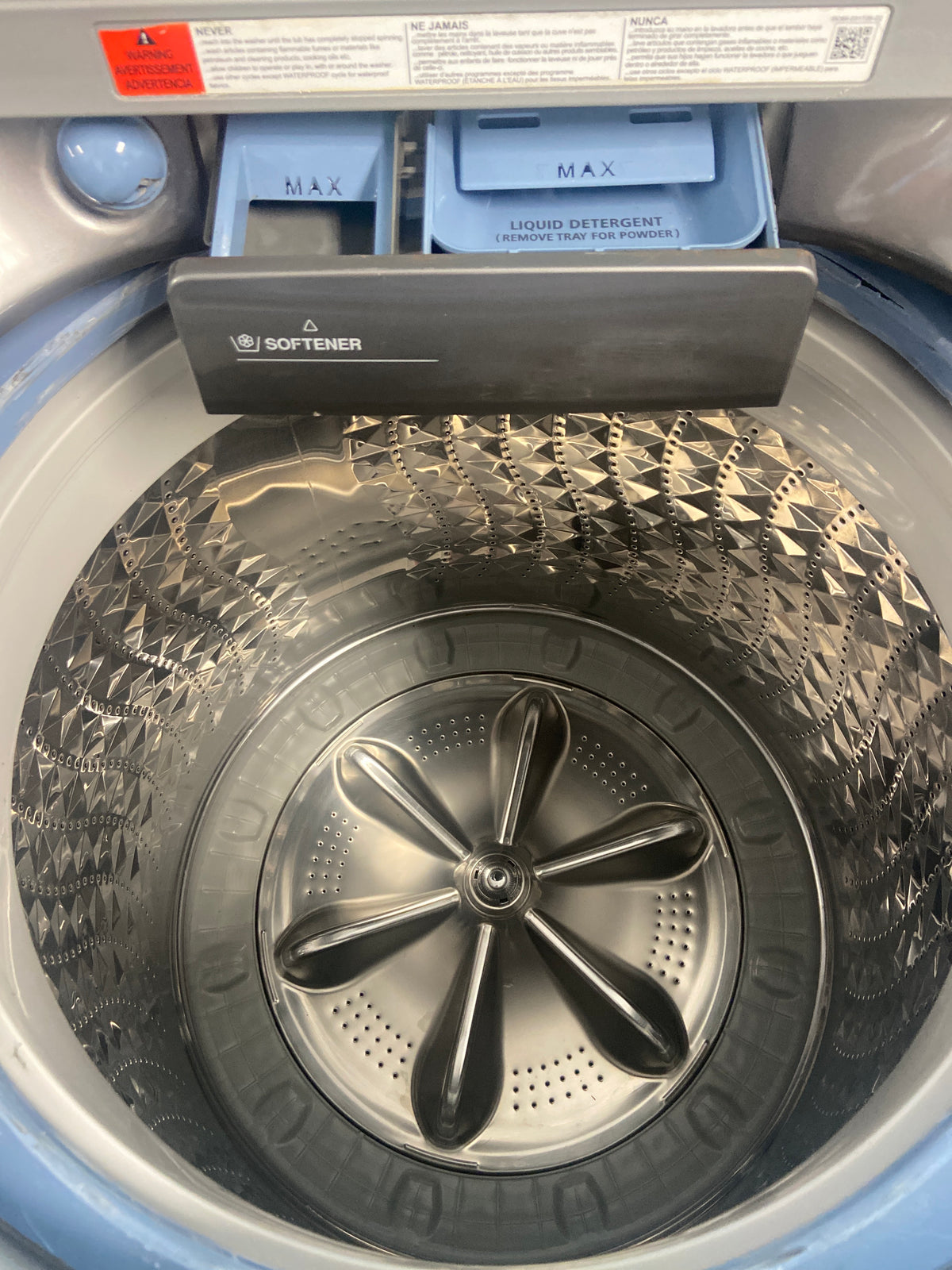 Samsung Grey top load washer, transparent glass cover, he(high efficiency marked), smart care and child lock features, “Refurbished”, 3 Months Warranty.