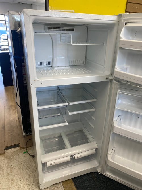 28 inch Top mount freezer White BeauMark fridge 37511KBSERWW "refurbished"
