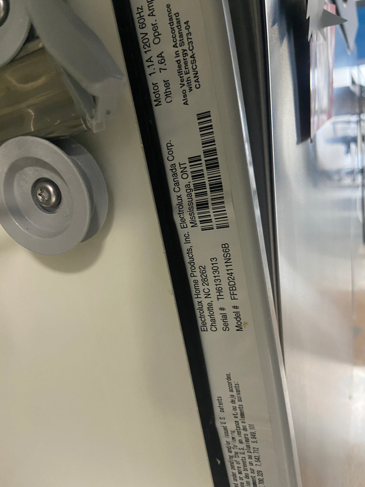Stainless 24” Frigidaire FFBD2411NS6B Dishwasher (refurbished)