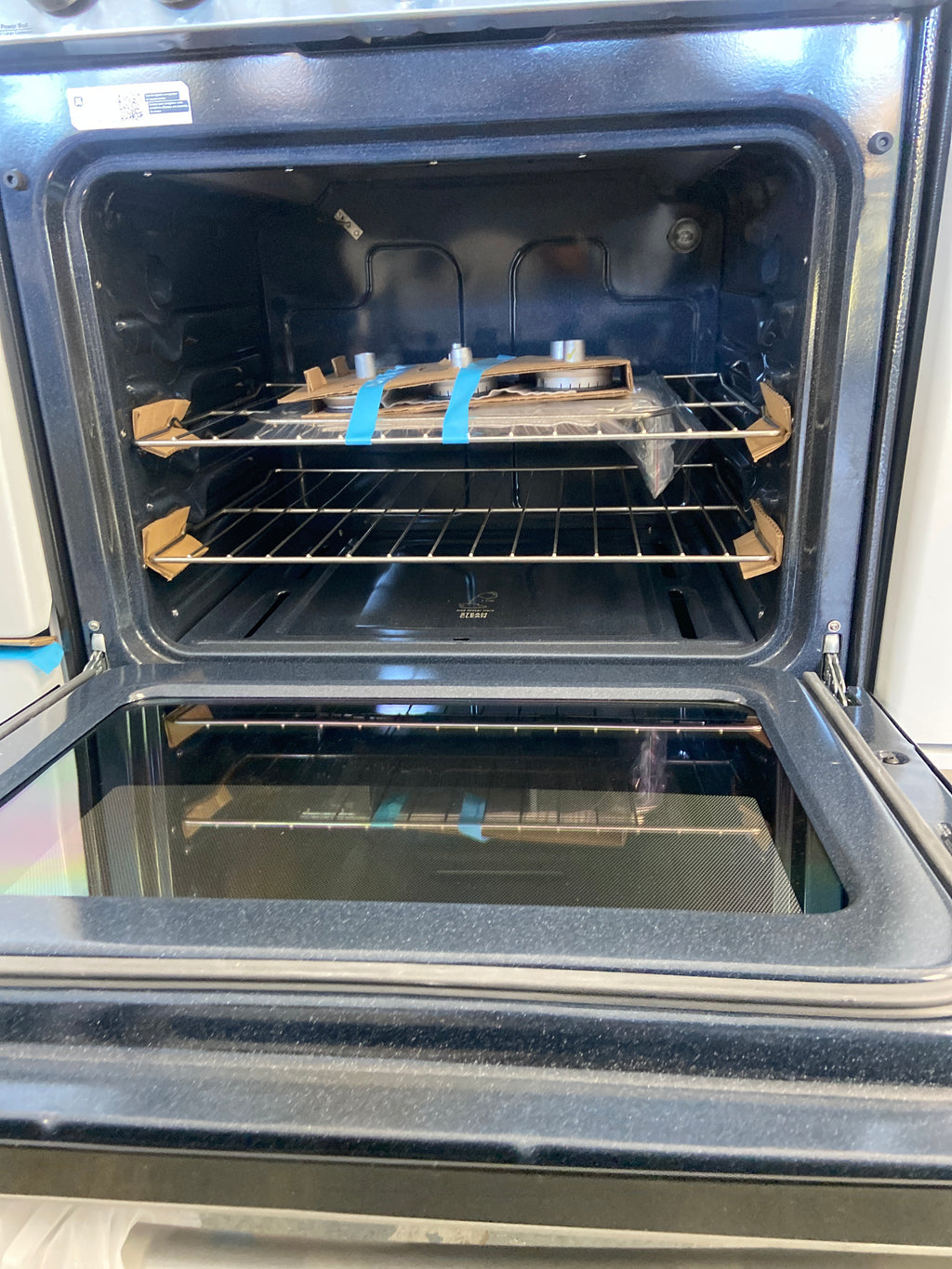 GE stainless gas/propane stove, JCGBS66SEK7SS, “Brand New”, 6 Months Warranty