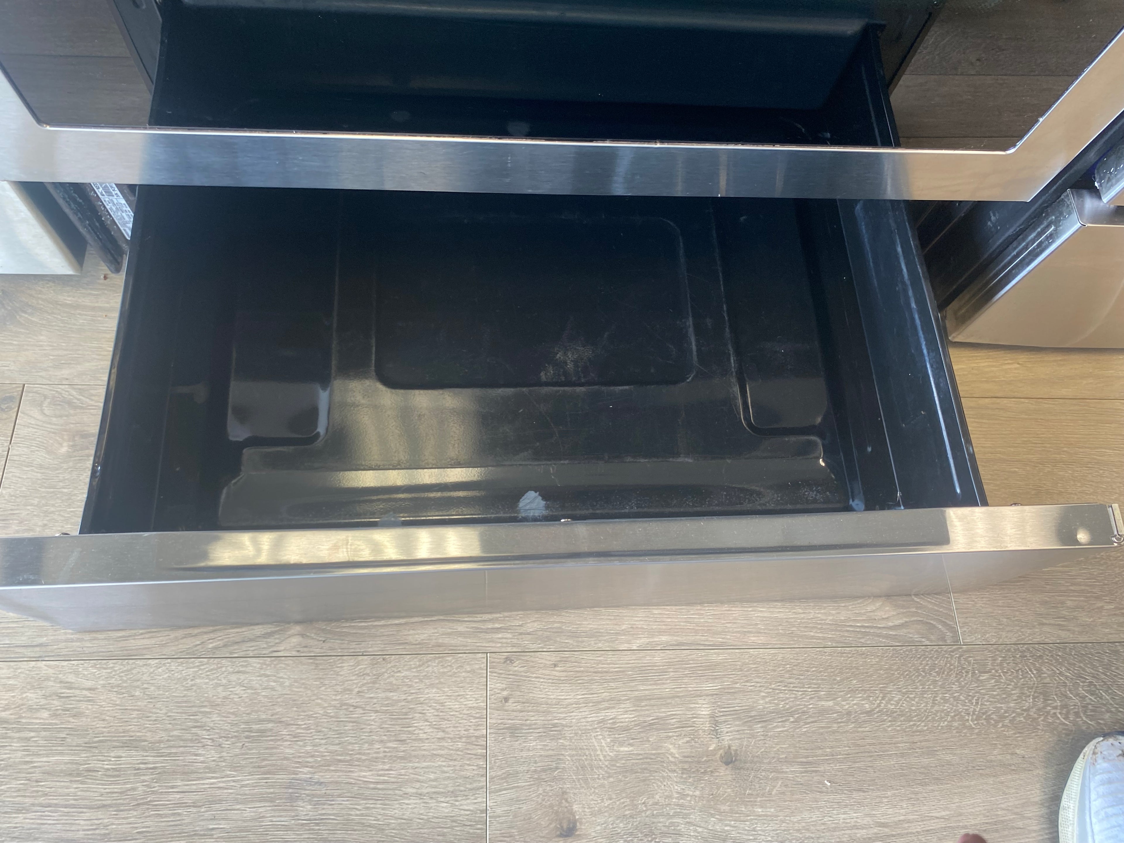 Samsung NE59J7630SS Electric Range, 5.9 cu. ft. Capacity, 30 inch Exterior Width, Convection, 5 Burners, Storage Drawer, Self Clean, 3,300 W Highest Element, Stainless Steel colour
