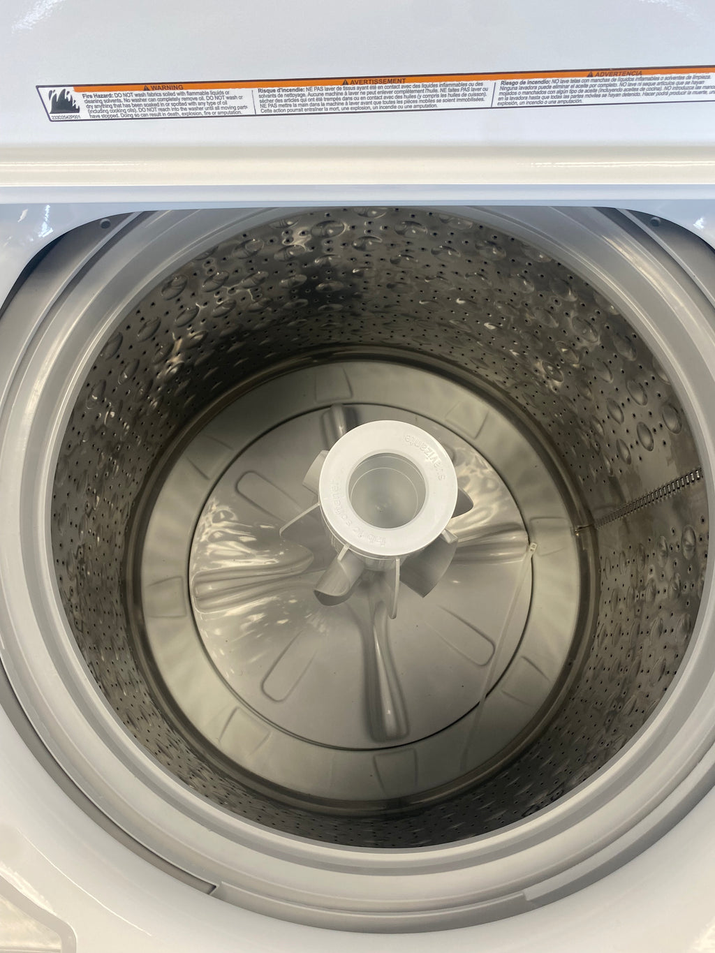 Moffat MTW201BMR0WW Top Load Washer, 27 inch Width, 4.4 cu. ft. Washer Capacity, 800 RPM Washer Spin Speed, 11 Wash Cycles, 4 Temperature Settings, White colour