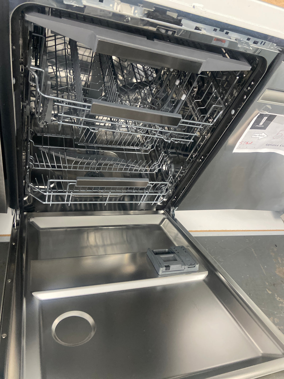 GE stainless Dishwasher, “Lightly Used”, 6 Months Warranty
