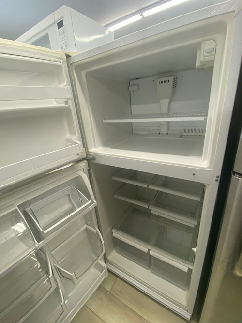 30” White whirlpool fridge "Refurbished"