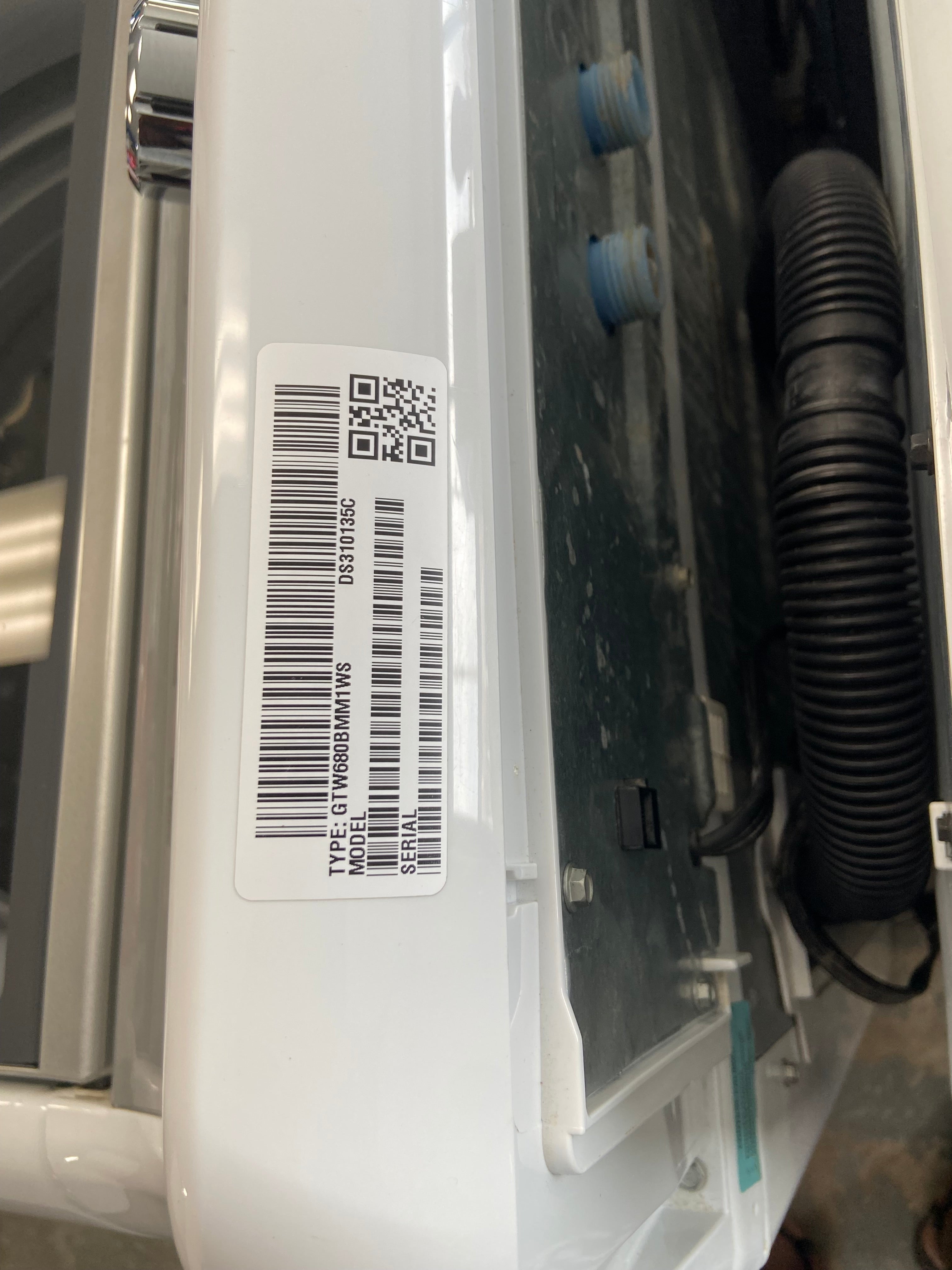 White GE GTW680BMM1WS Top Load Washer (Refurbished)