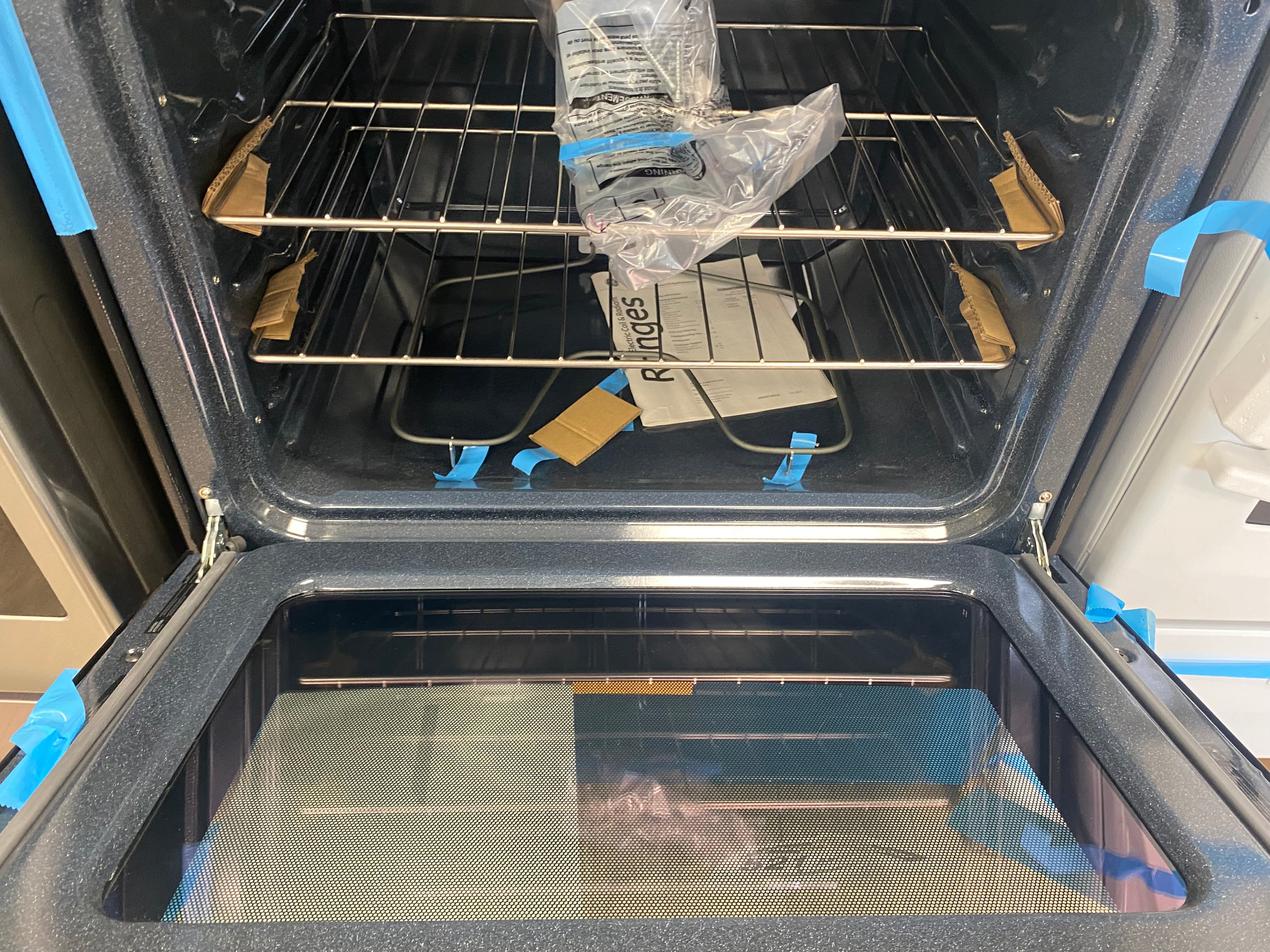 GE stainless steel stove "Brand New"