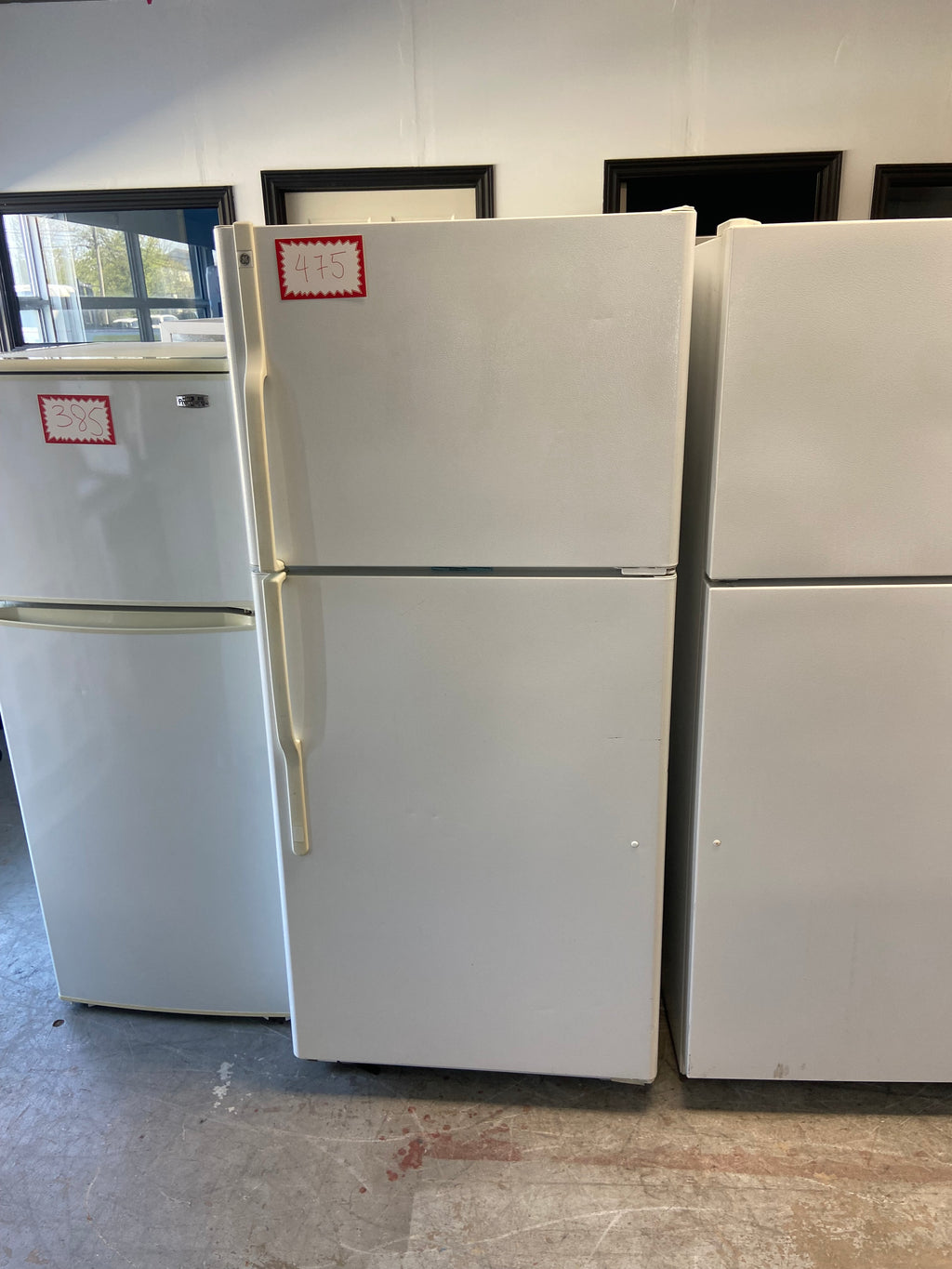 GTS18IBRDRWW 30 inch top mount freezer GE white refrigerator