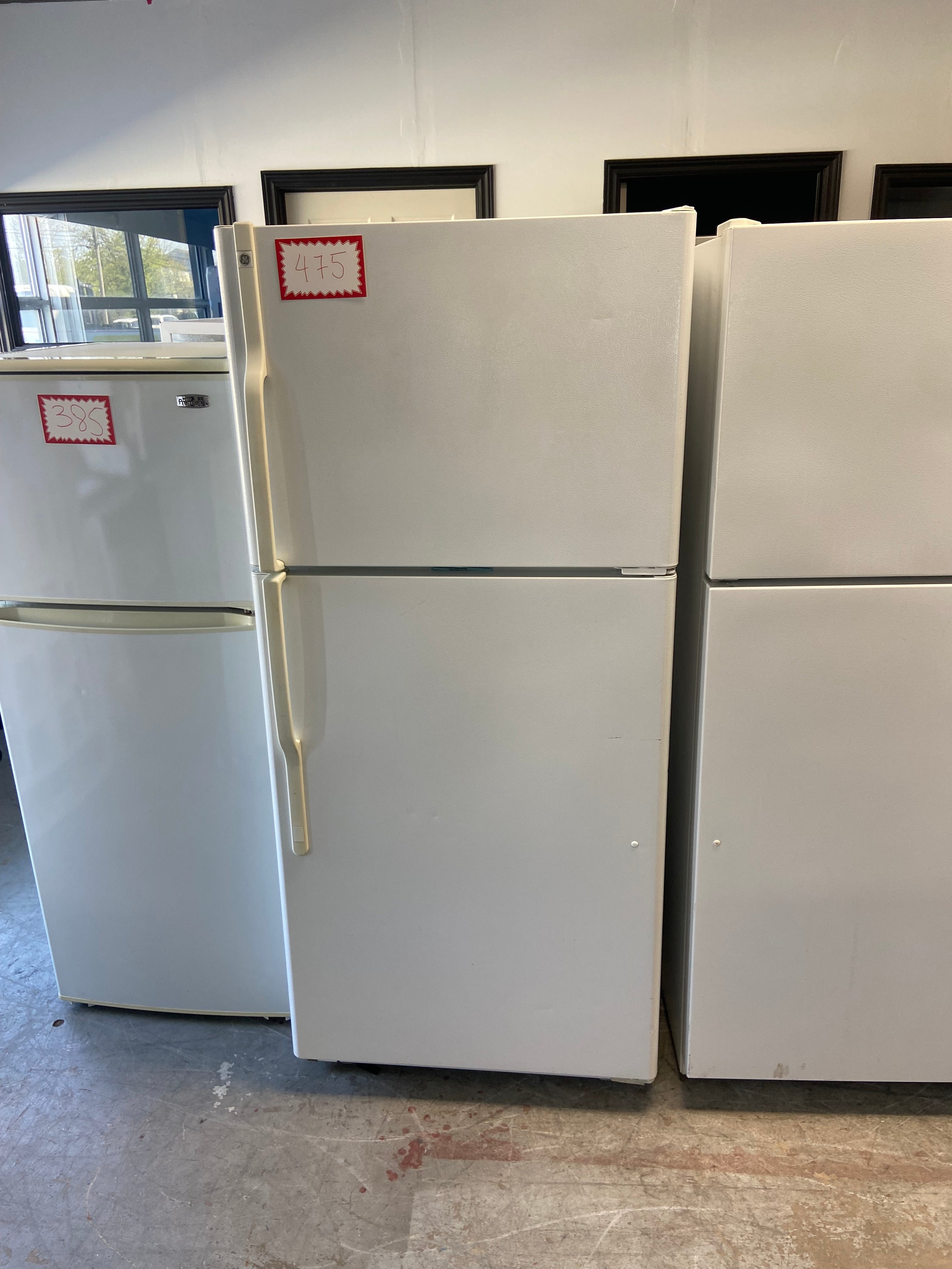 GTS18IBRDRWW 30 inch top mount freezer GE white refrigerator