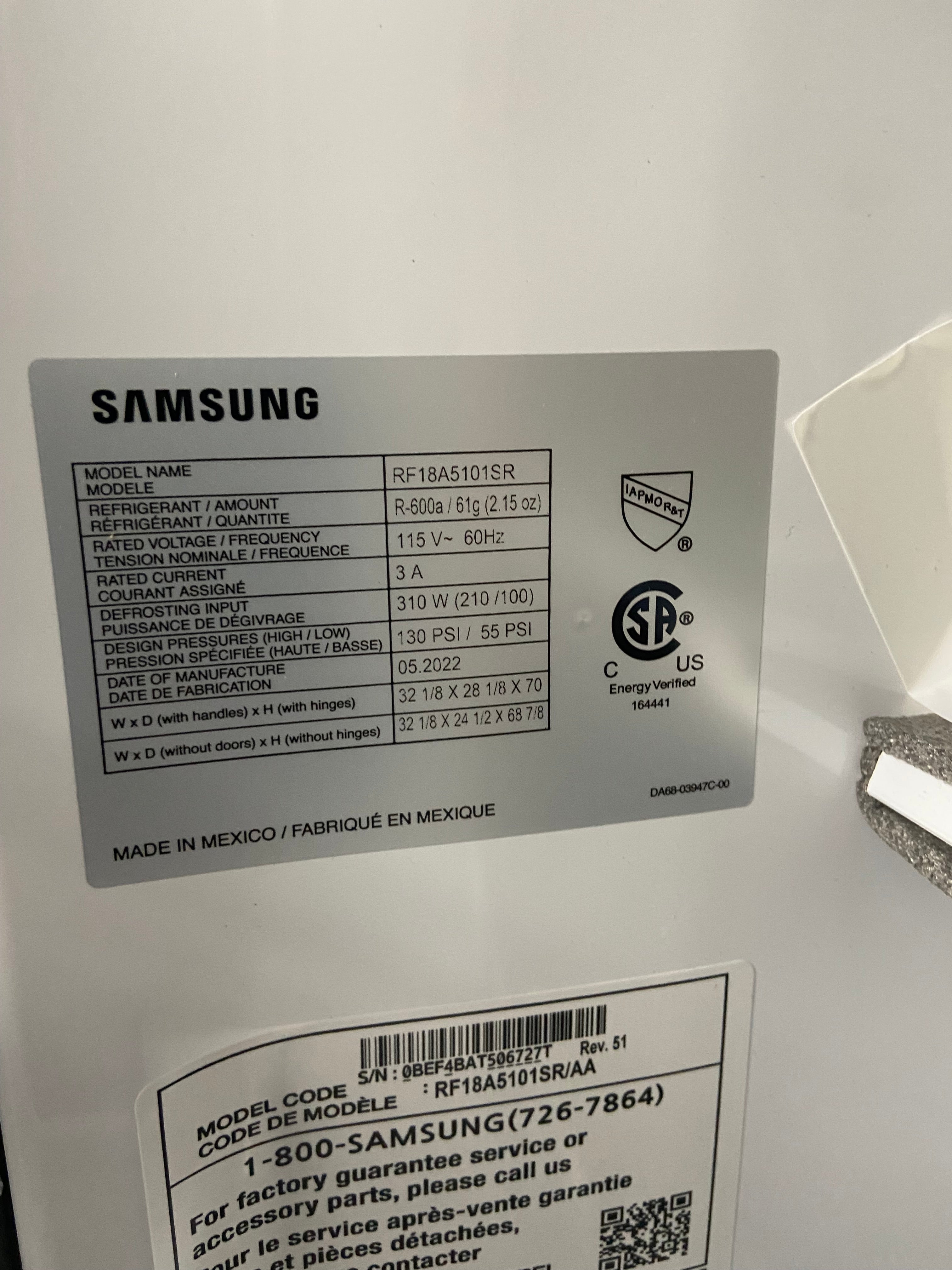 Stainless 32” counter depth Samsung fridge French door “scratch and dent”RF18A5101SR/AA