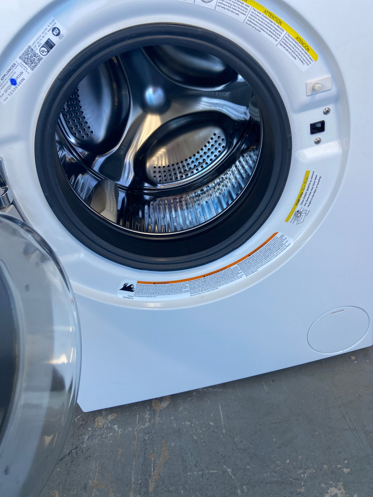GE white 24” Apartment size washer/dryer combo (2 in 1), “Open Box”