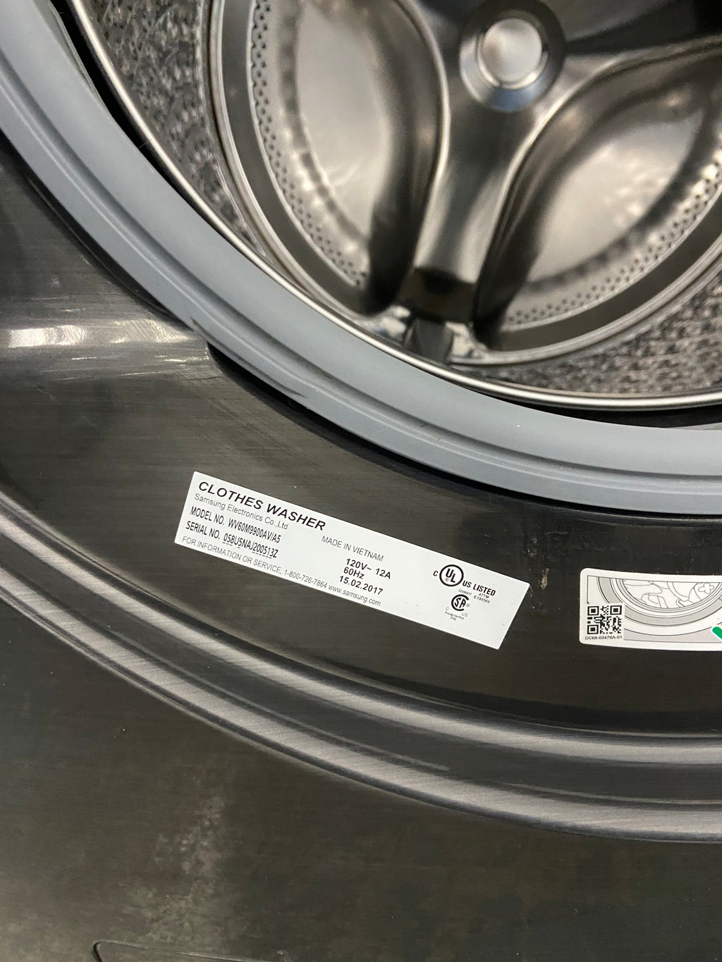 Samsung WV60M9900AV/A5 Front Load Washer, 1,300 RPM Washer Spin Speed, 12 Wash Cycles, 5 Temperature Settings, Water Heater, Steam Clean, ENERGY STAR Certified, Wifi Enabled, Black Stainless Steel colour FlexWash