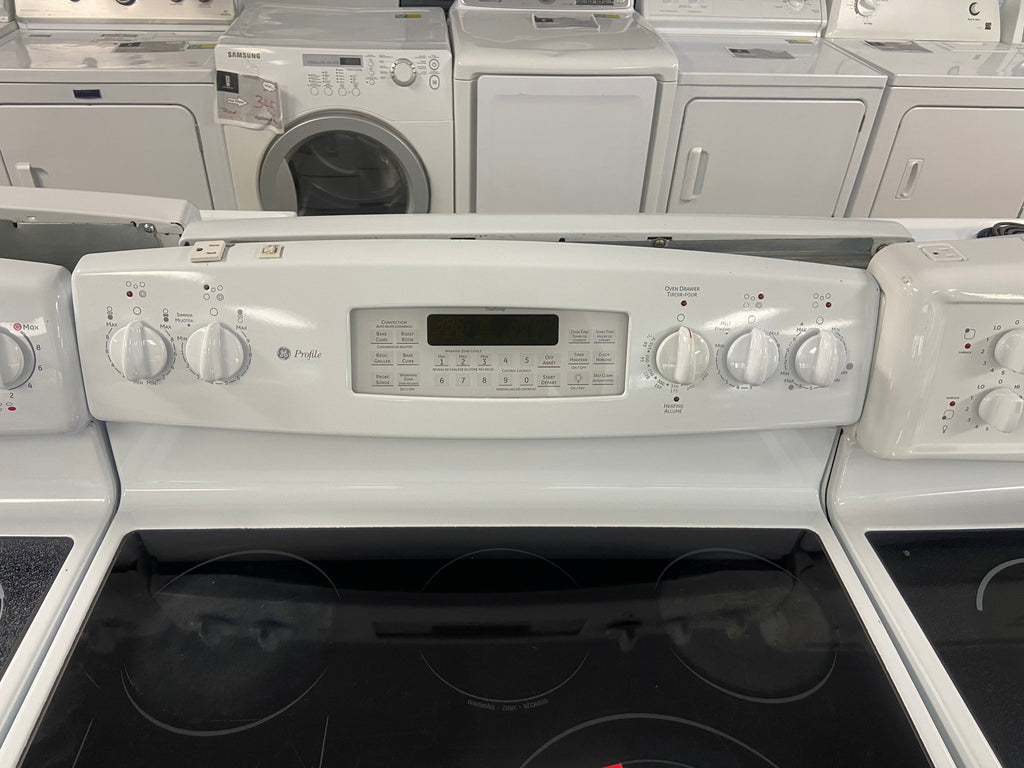 White 30” GE Profile PCB969DR1WW Glass Top Stove (Refurbished)