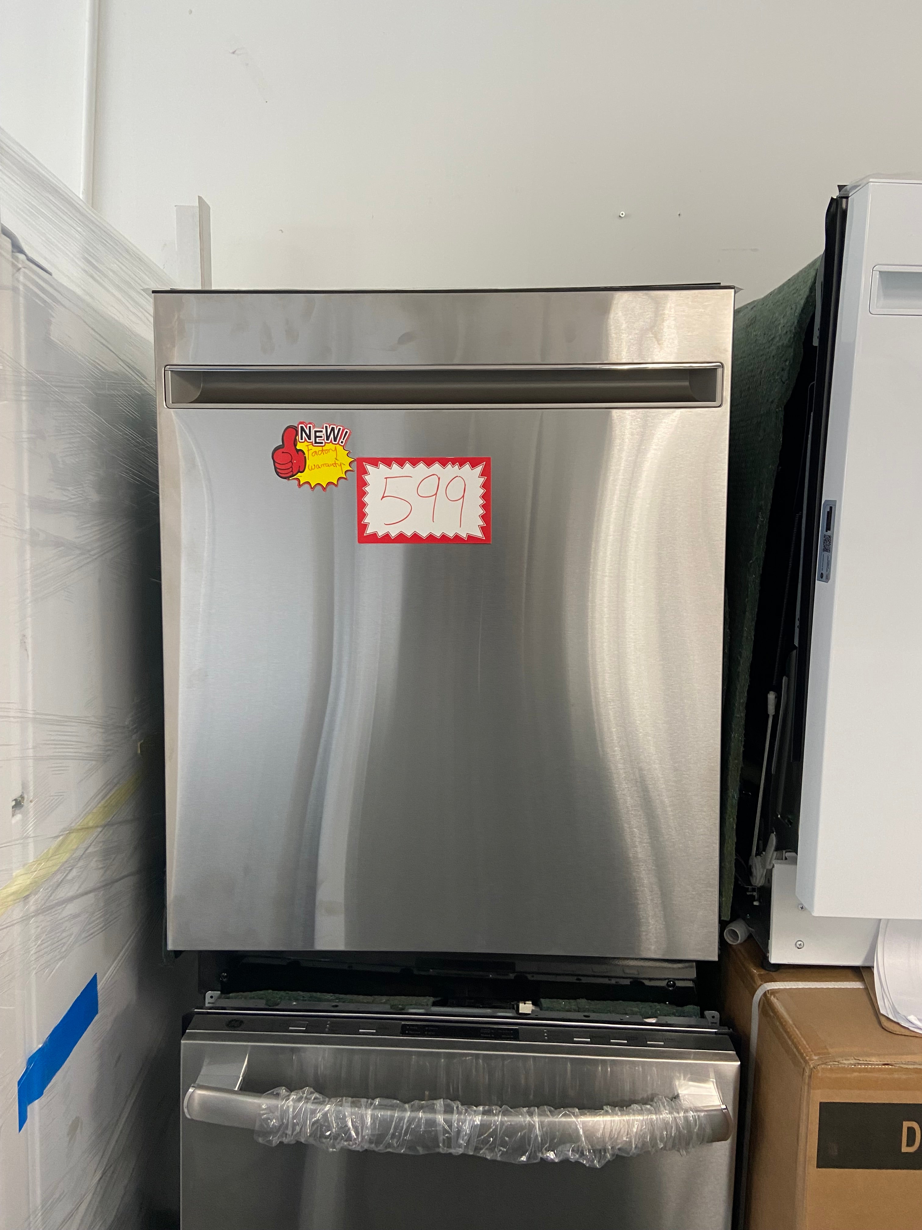 24" Stainless steel GE dishwasher with Stainless Steel Tub GDT225SSL2SS 51 dBA - ENERGY STAR® "New" built in
