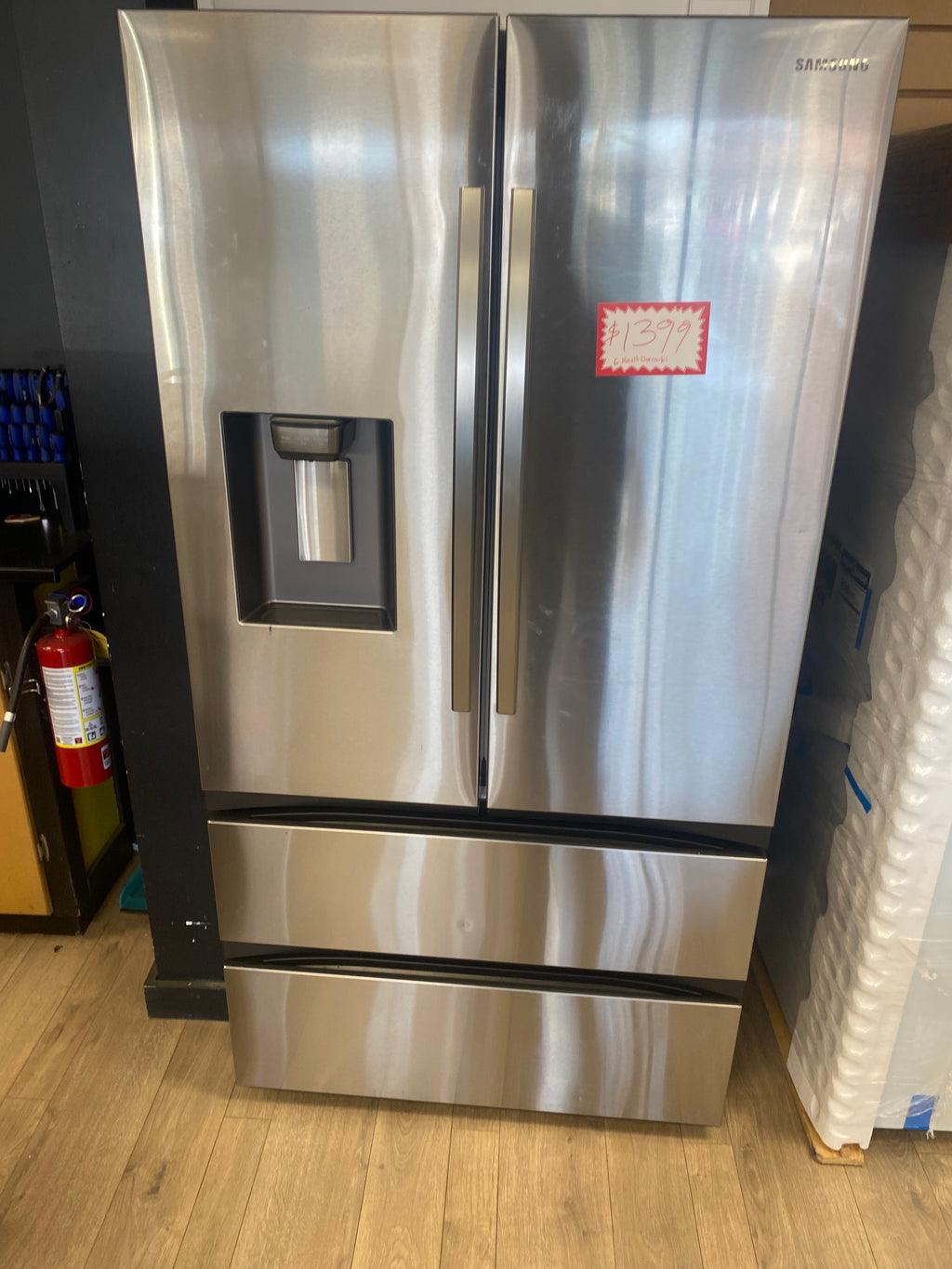 36” Double freezer Samsung Stainless Fridge, water and ice dispenser “scratch and dent”