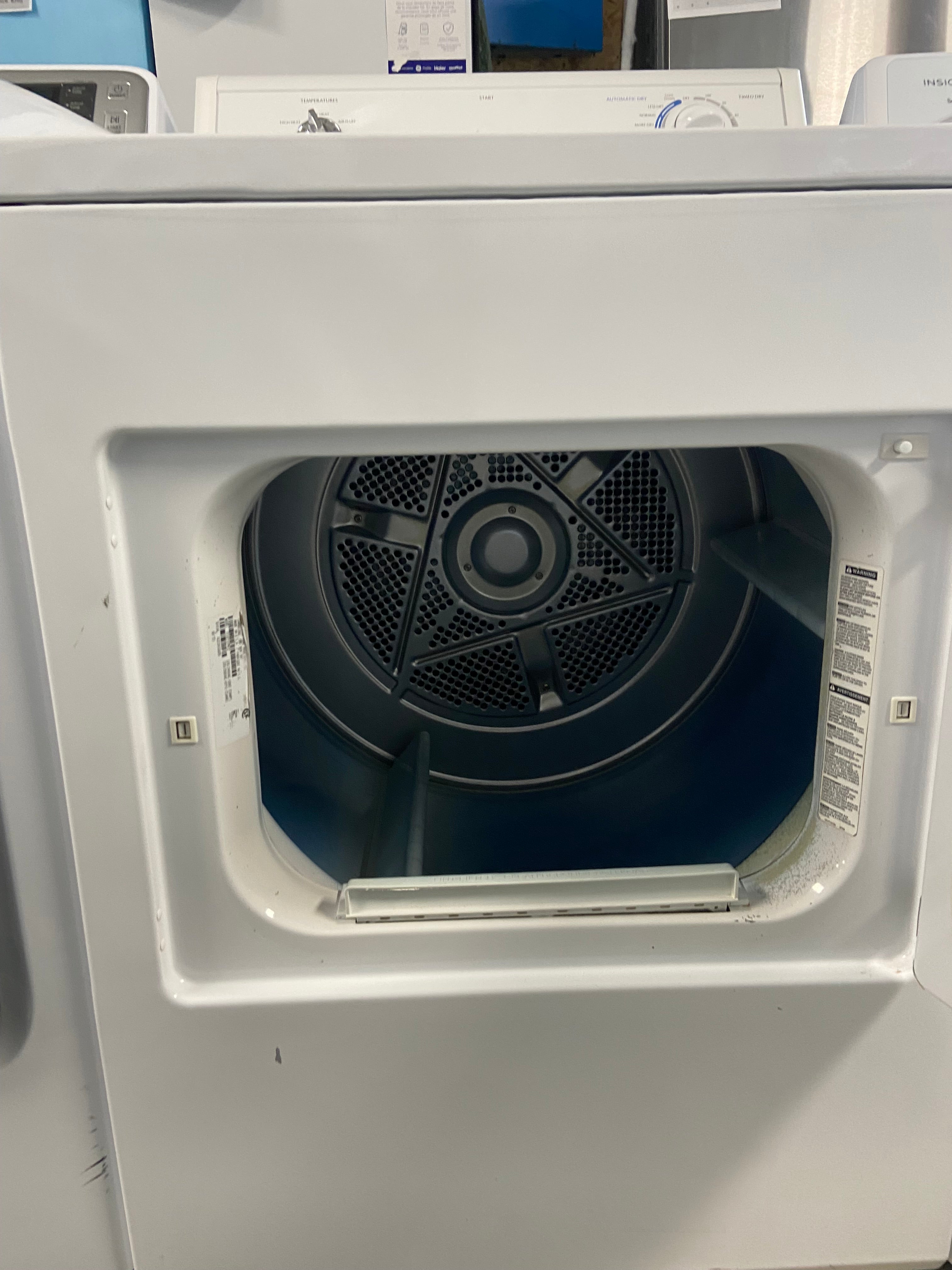 White 27” Frigidaire Dryer FER231CAS2 with warranty