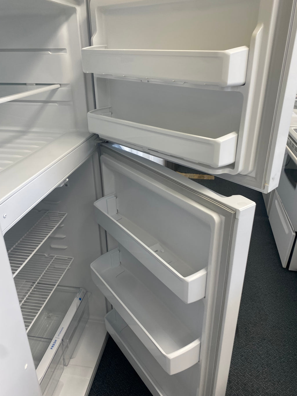 30” Frigidaire white refrigerator top mount freezer FFTR1814WW2 "refurbished"