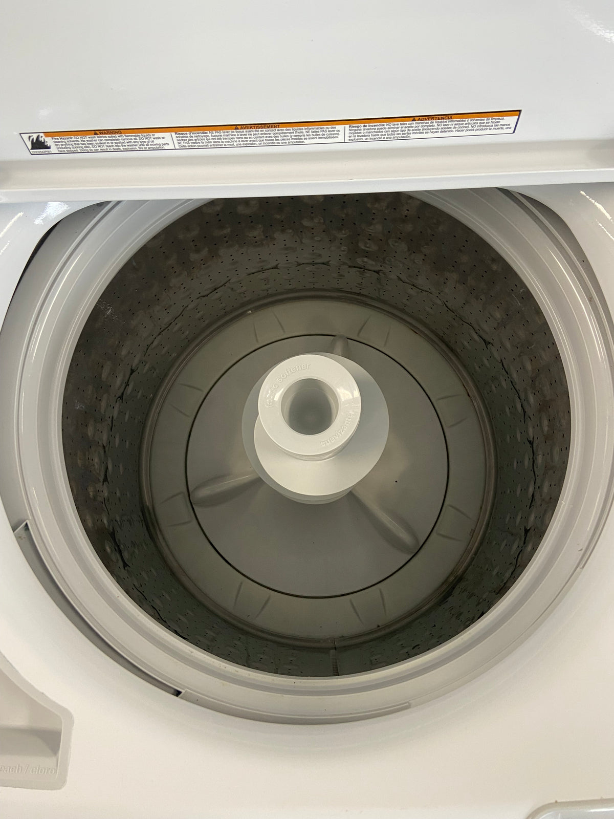 White 27” GE GTW485BMM1WS Top Load Washer (Refurbished)