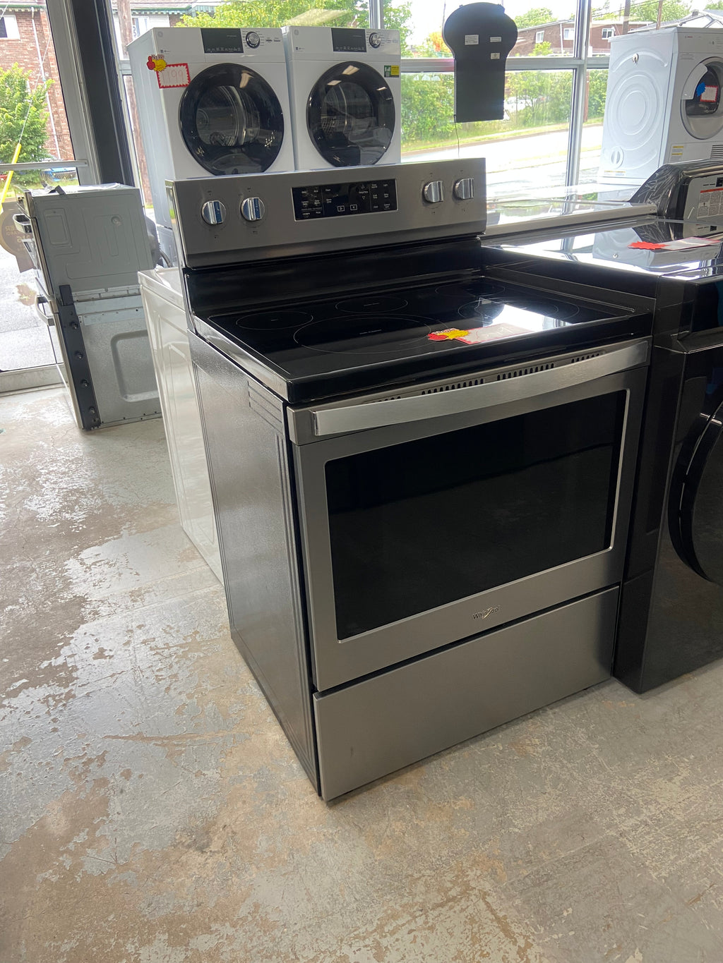 Stainless 30” Whirlpool YWFE550S0HZ1 Glass Top Stove (Refurbished)